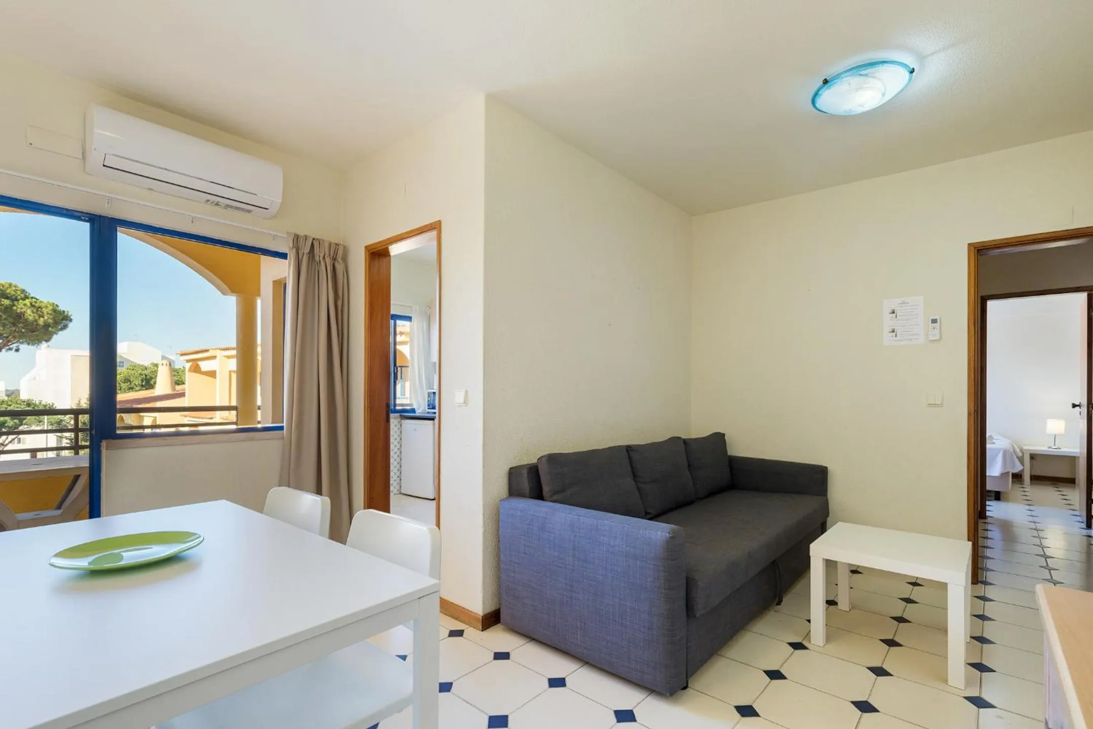 Living room in Rio by Garvetur