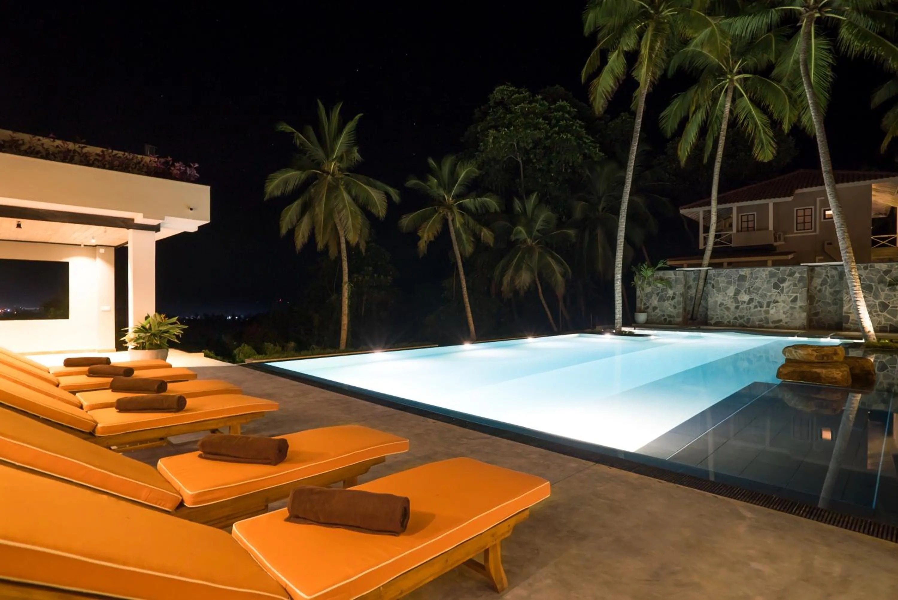 Swimming pool in Tabula Rasa Resort & Spa