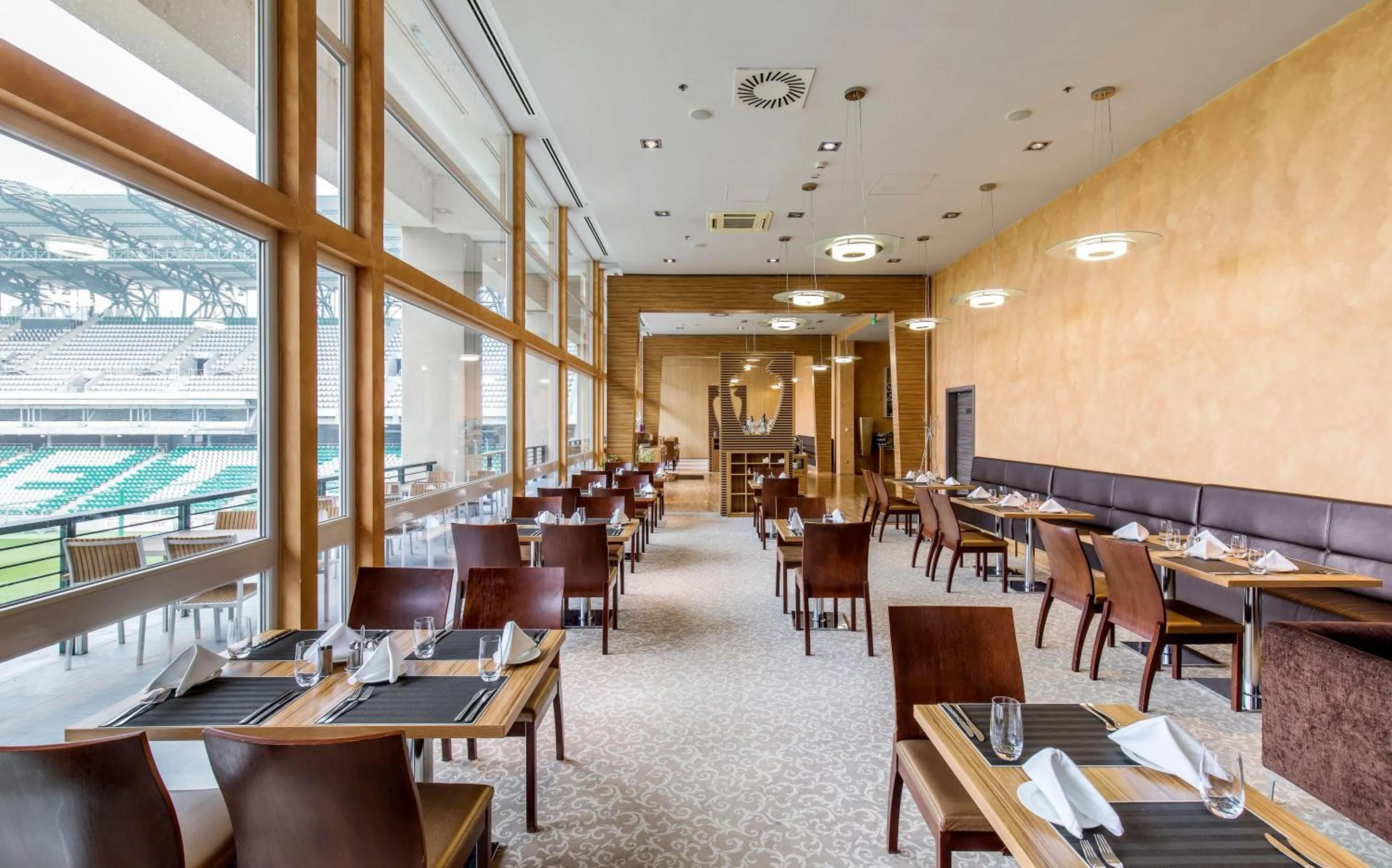 ETO Park Hotel Business & Stadium