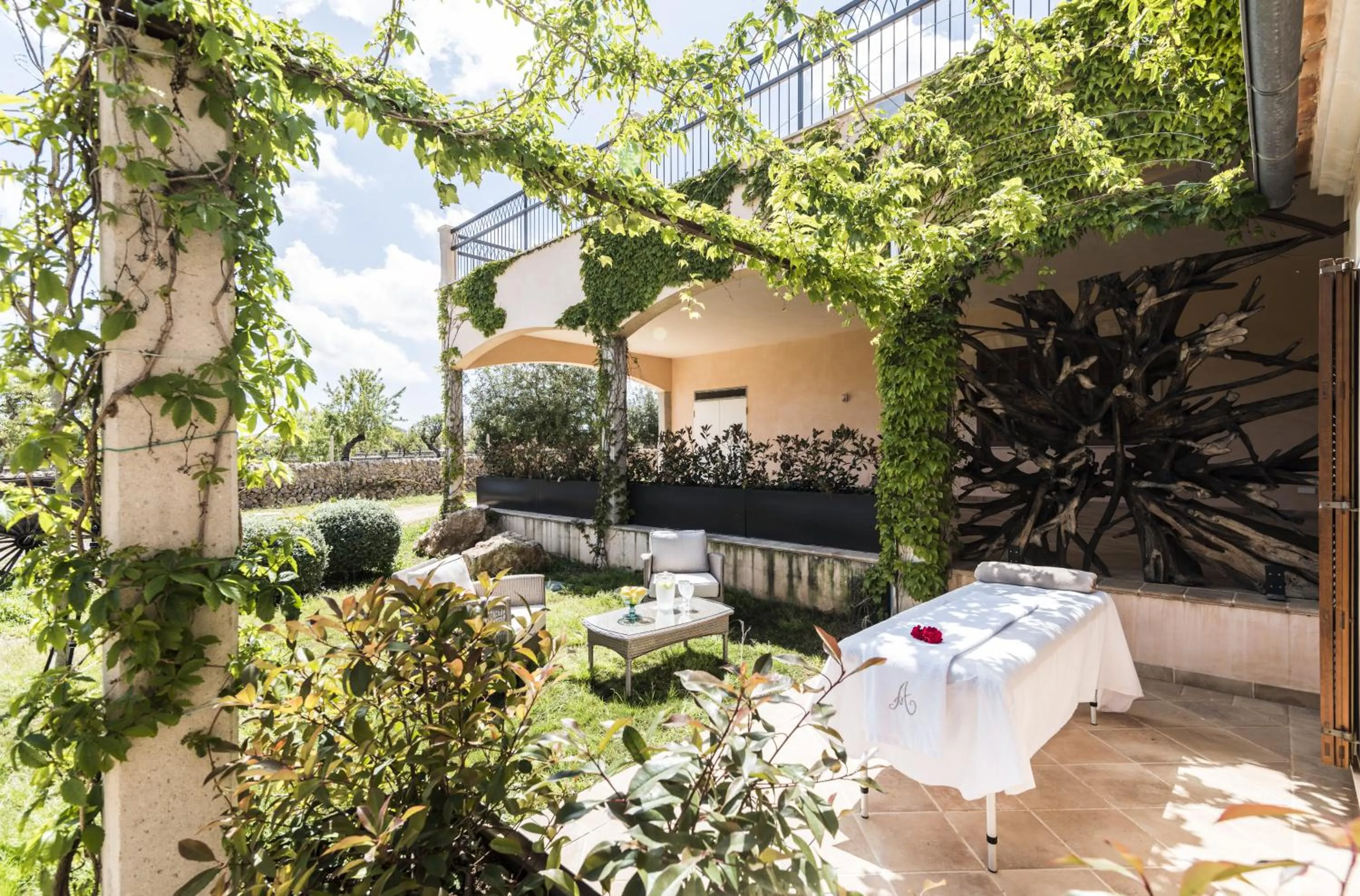 Massage in Aumallia Hotel & Spa