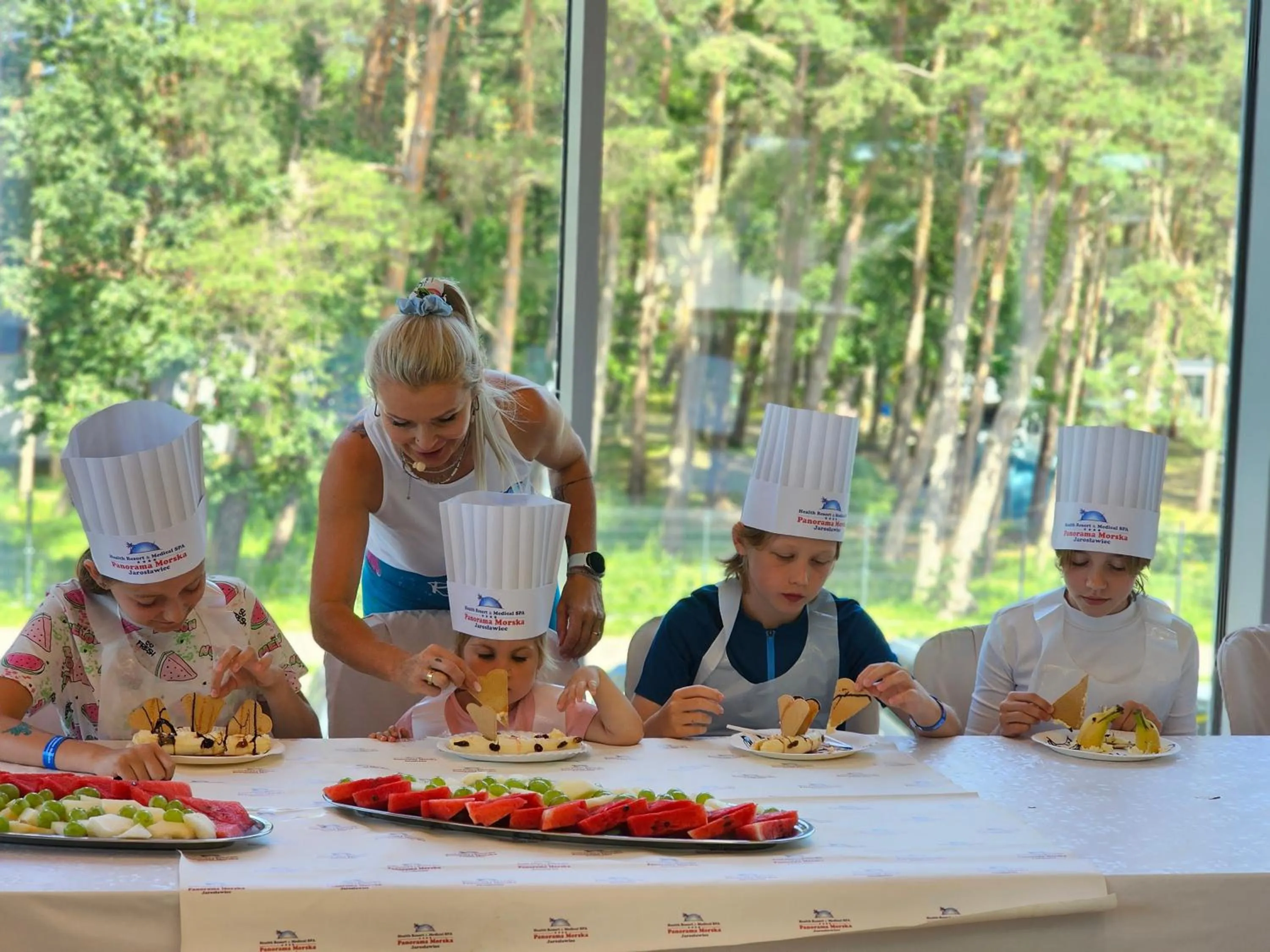 Evening entertainment in Aquapark Health Resort & Medical SPA Panorama Morska All Inclusive