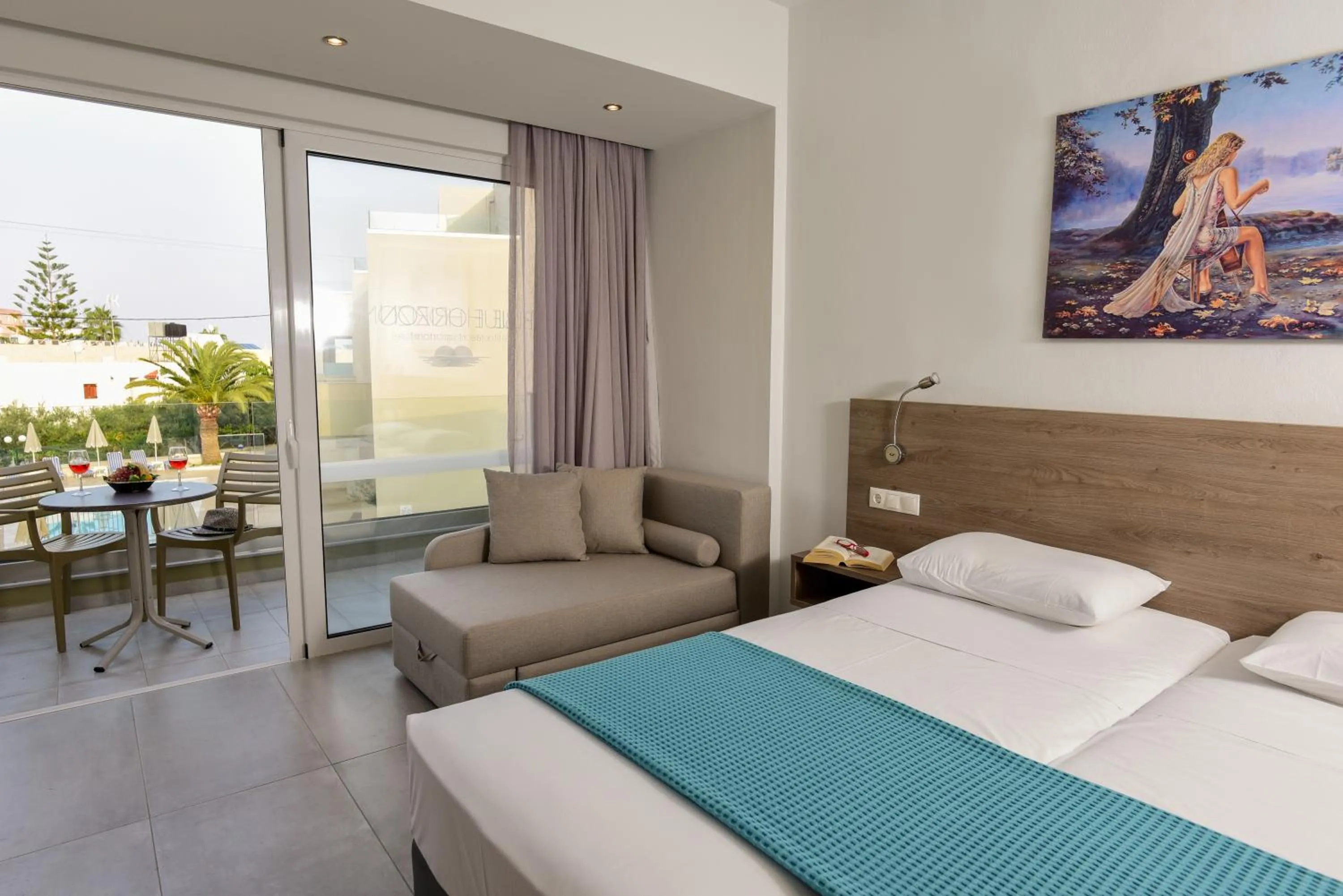 Photo of the whole room, Bed in Blue Horizon Apartments