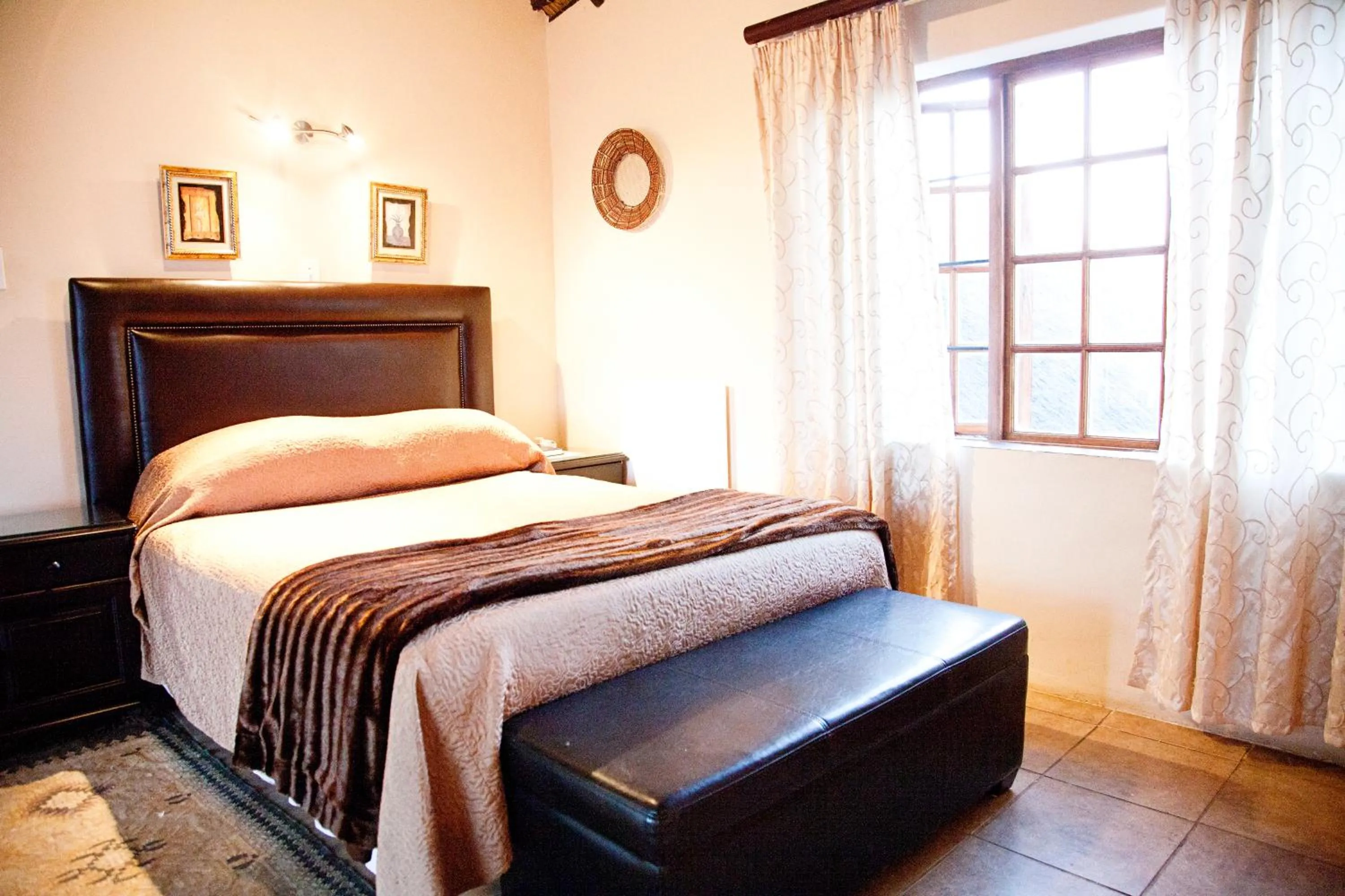 Bedroom, Bed in Lalapanzi Hotel & Conference Centre