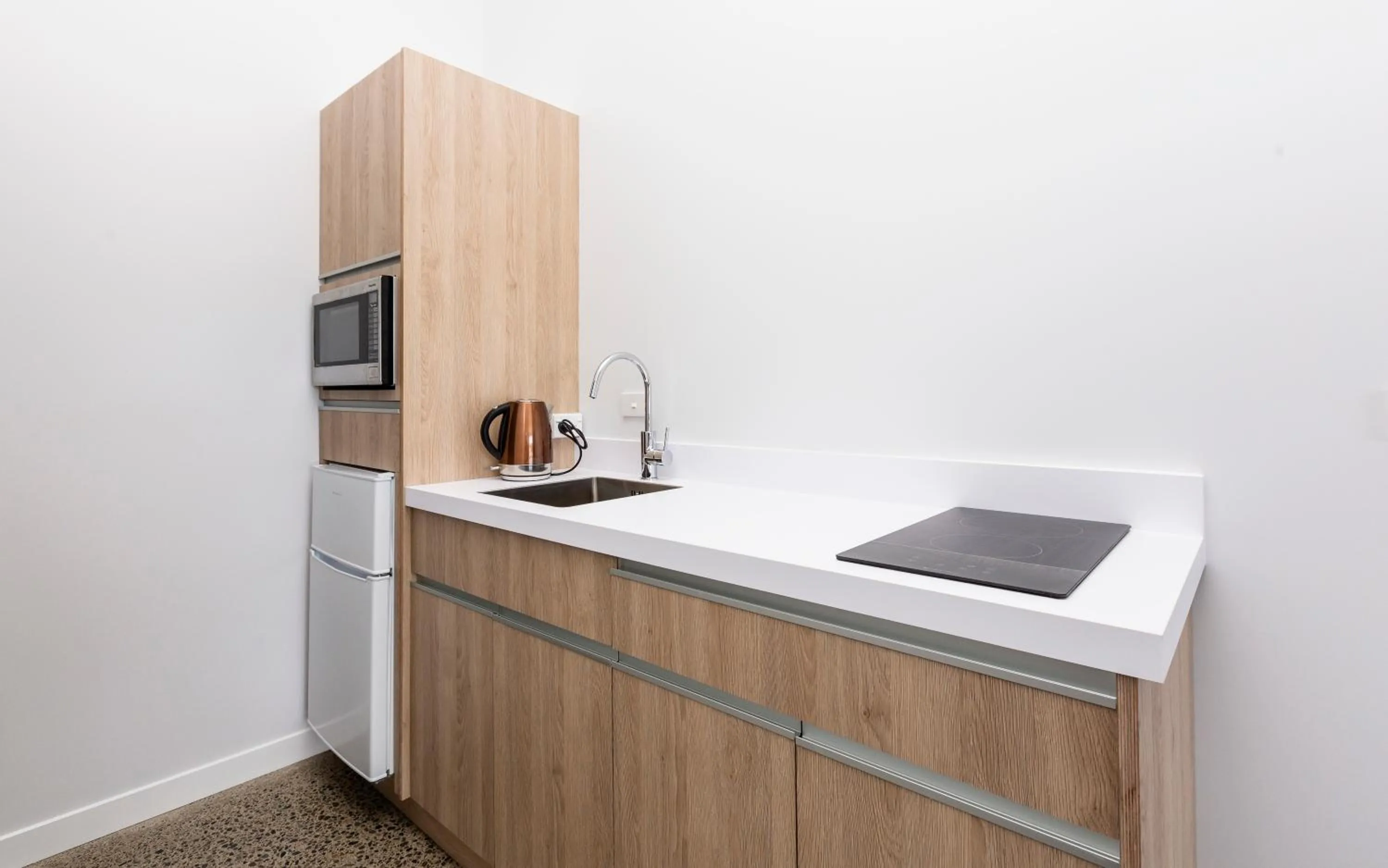 Coffee/tea facilities in Zachary's Motel