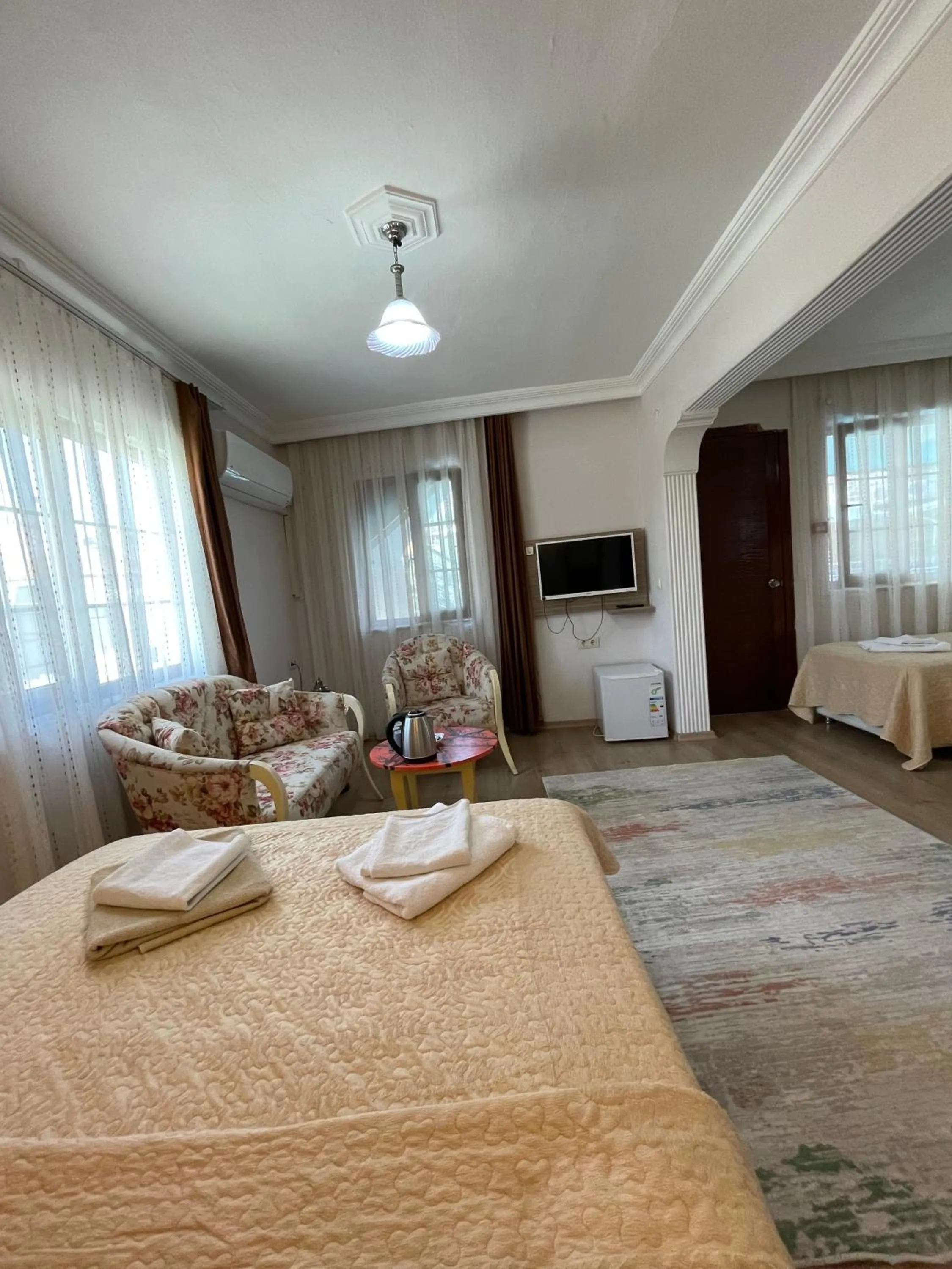 TV and multimedia, Bed in Alida Hotel Pamukkale