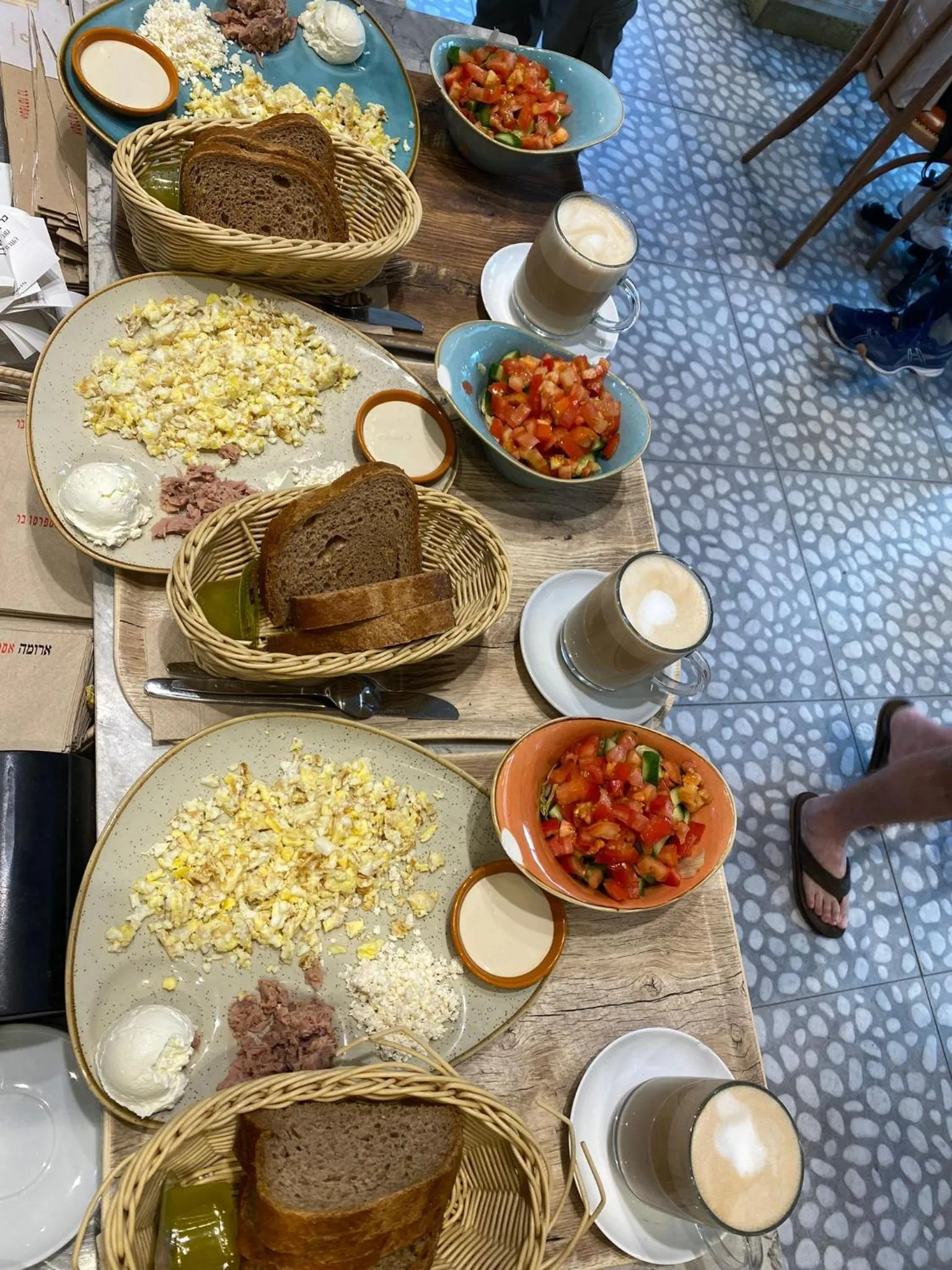 Restaurant/places to eat in Central Hotel