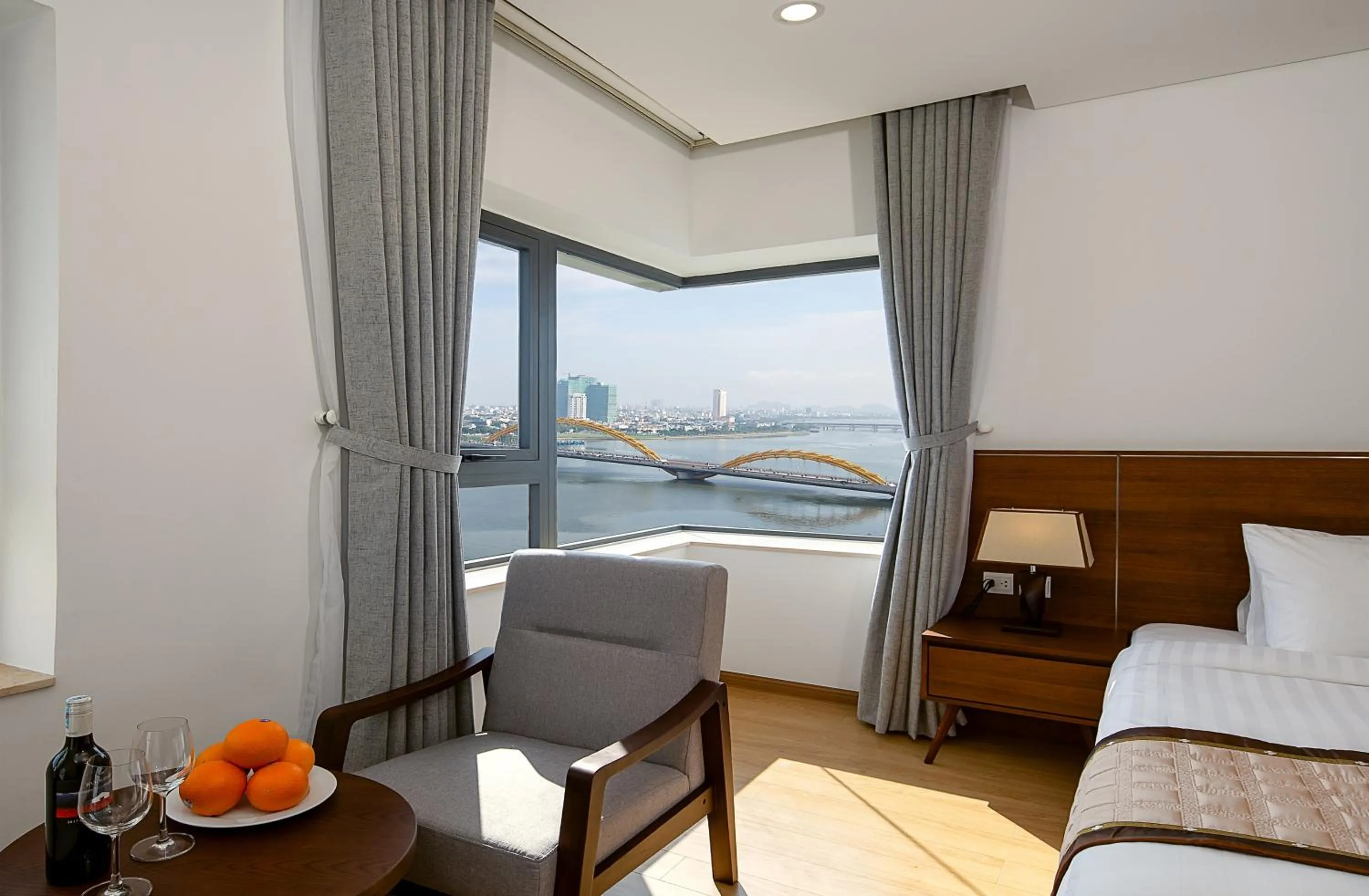 City view, Bed in Val Soleil Hotel