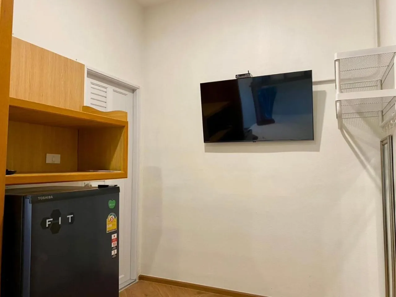 TV and multimedia in Sleepy Station Hostel