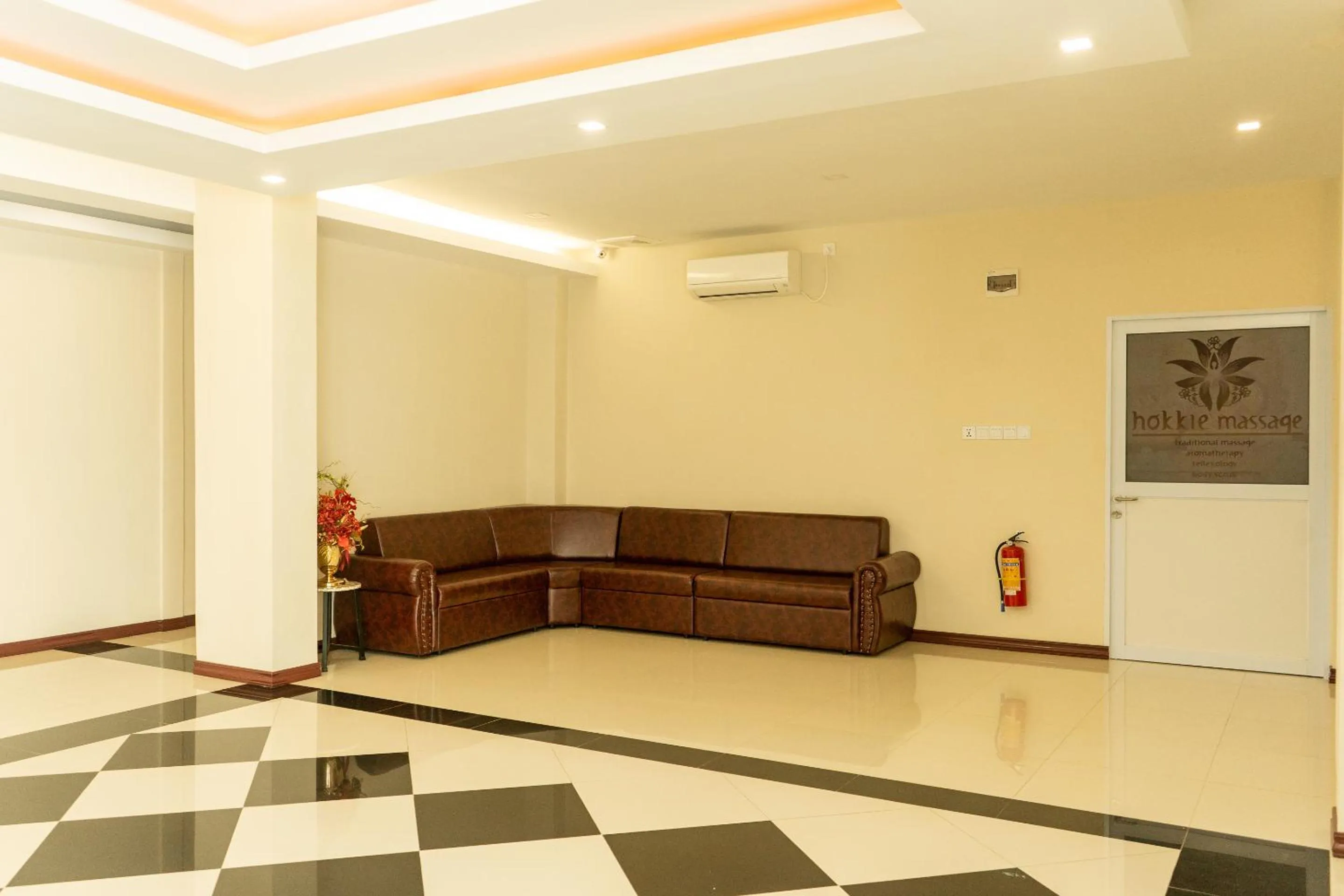 Communal lounge/ TV room in Hokkie Hotel Punggur Batam