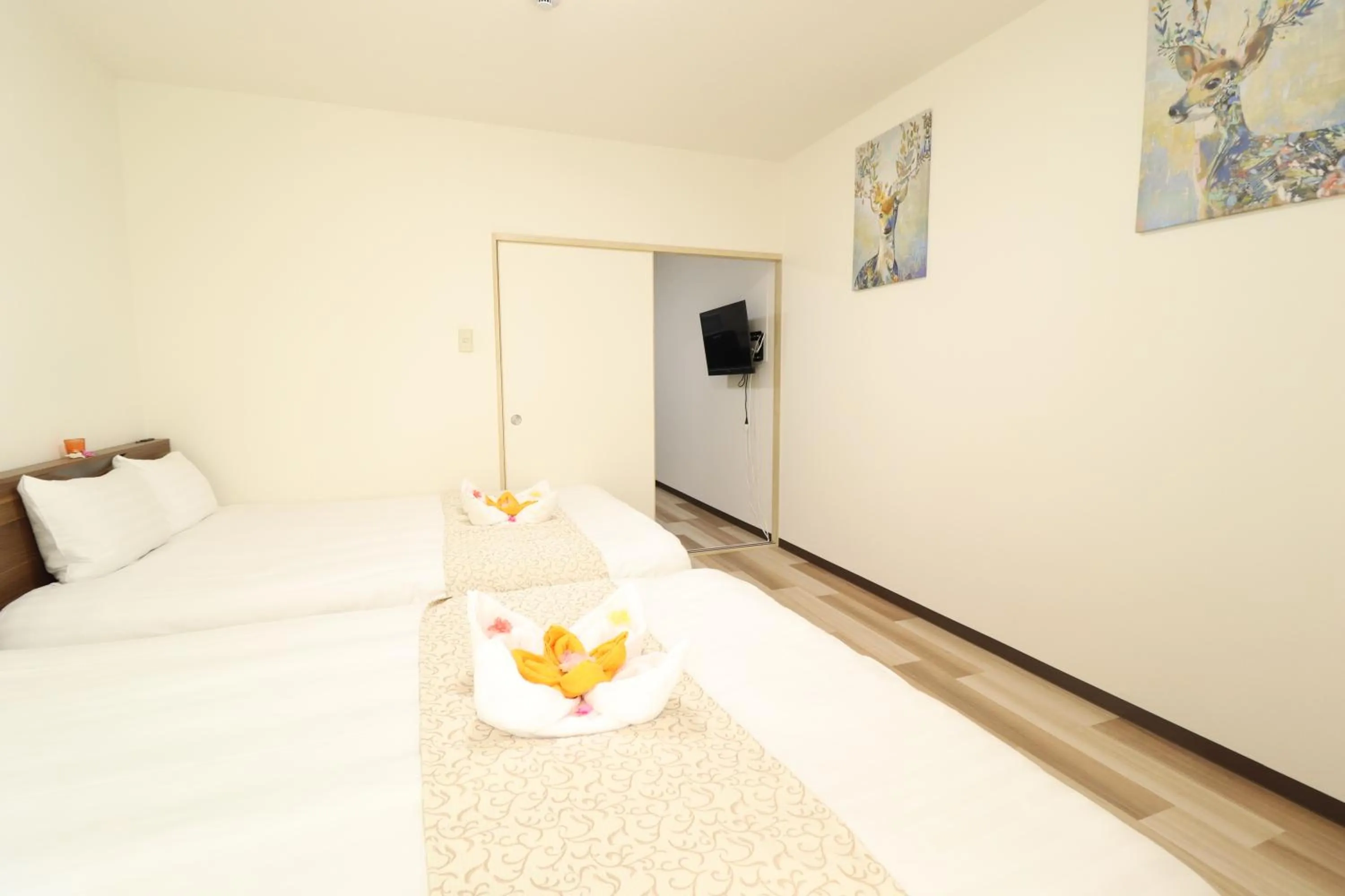 Bed in Court Saiwaicho