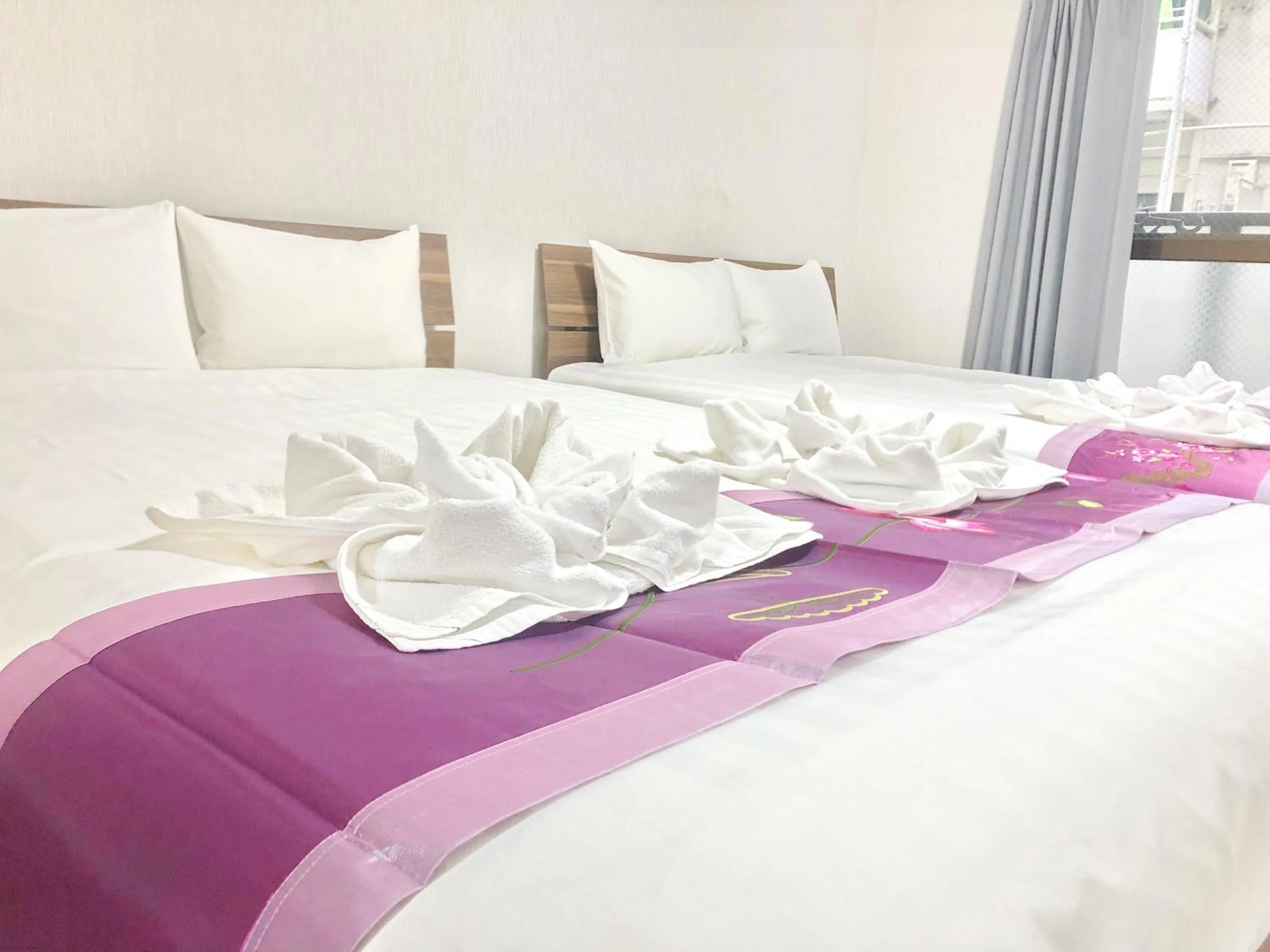 Bedroom, Bed in Court Saiwaicho