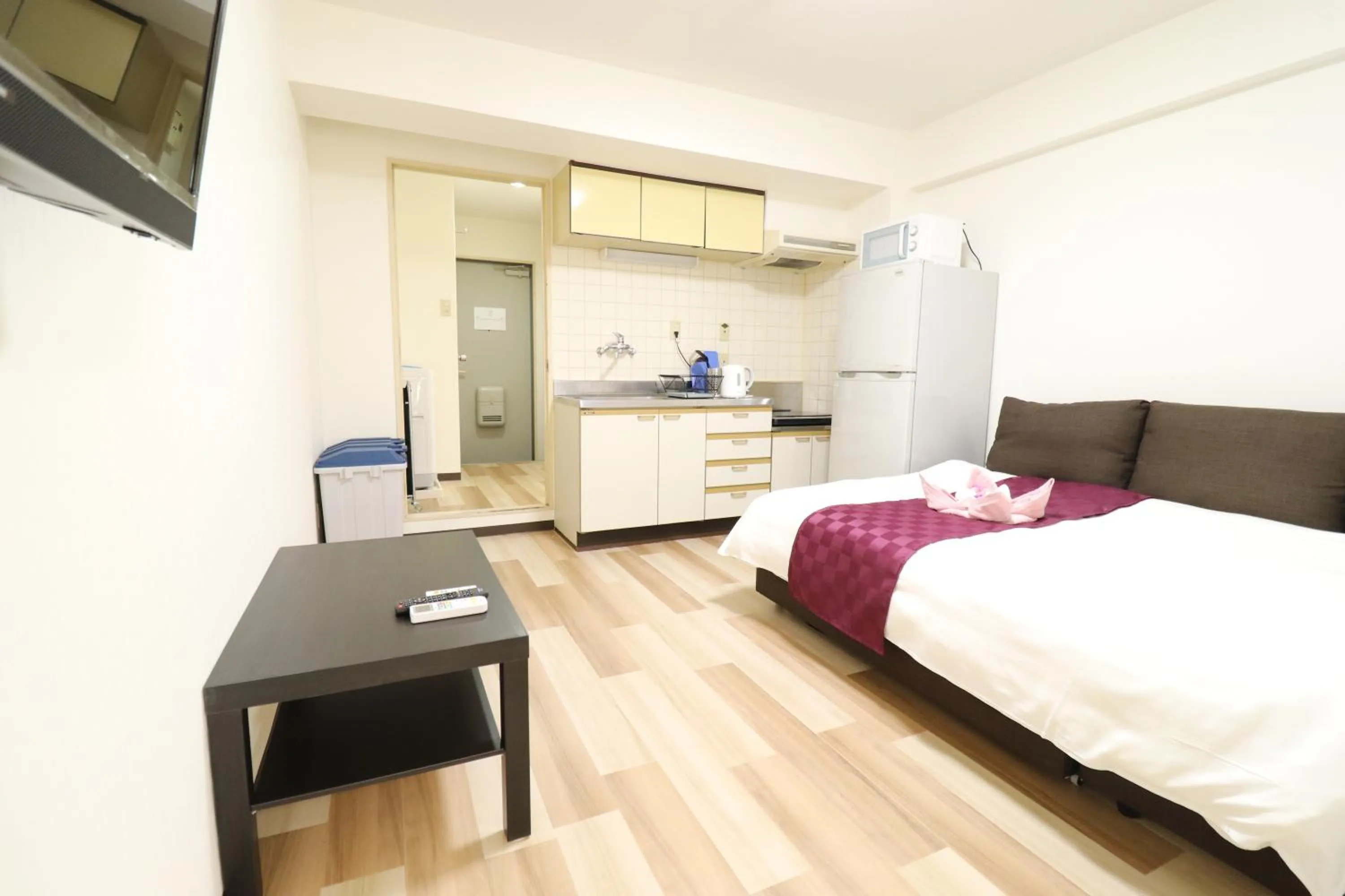 Kitchen or kitchenette, Bed in Court Saiwaicho