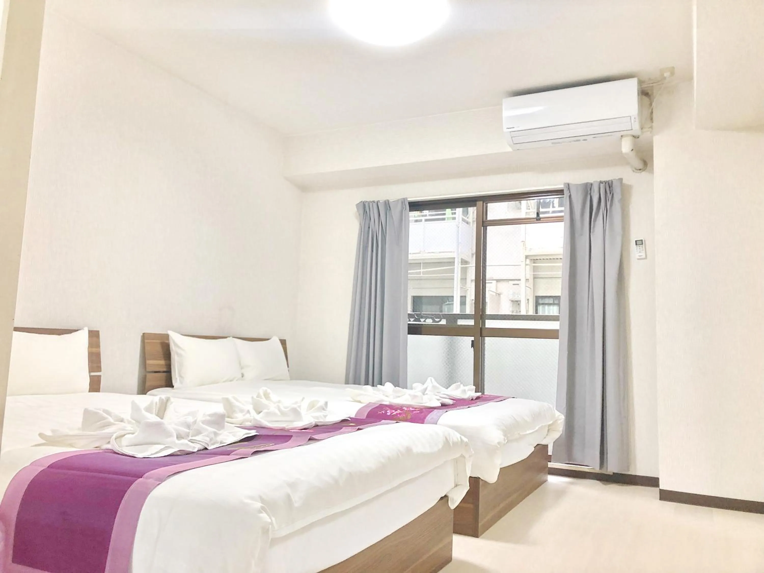 Bedroom, Bed in Court Saiwaicho