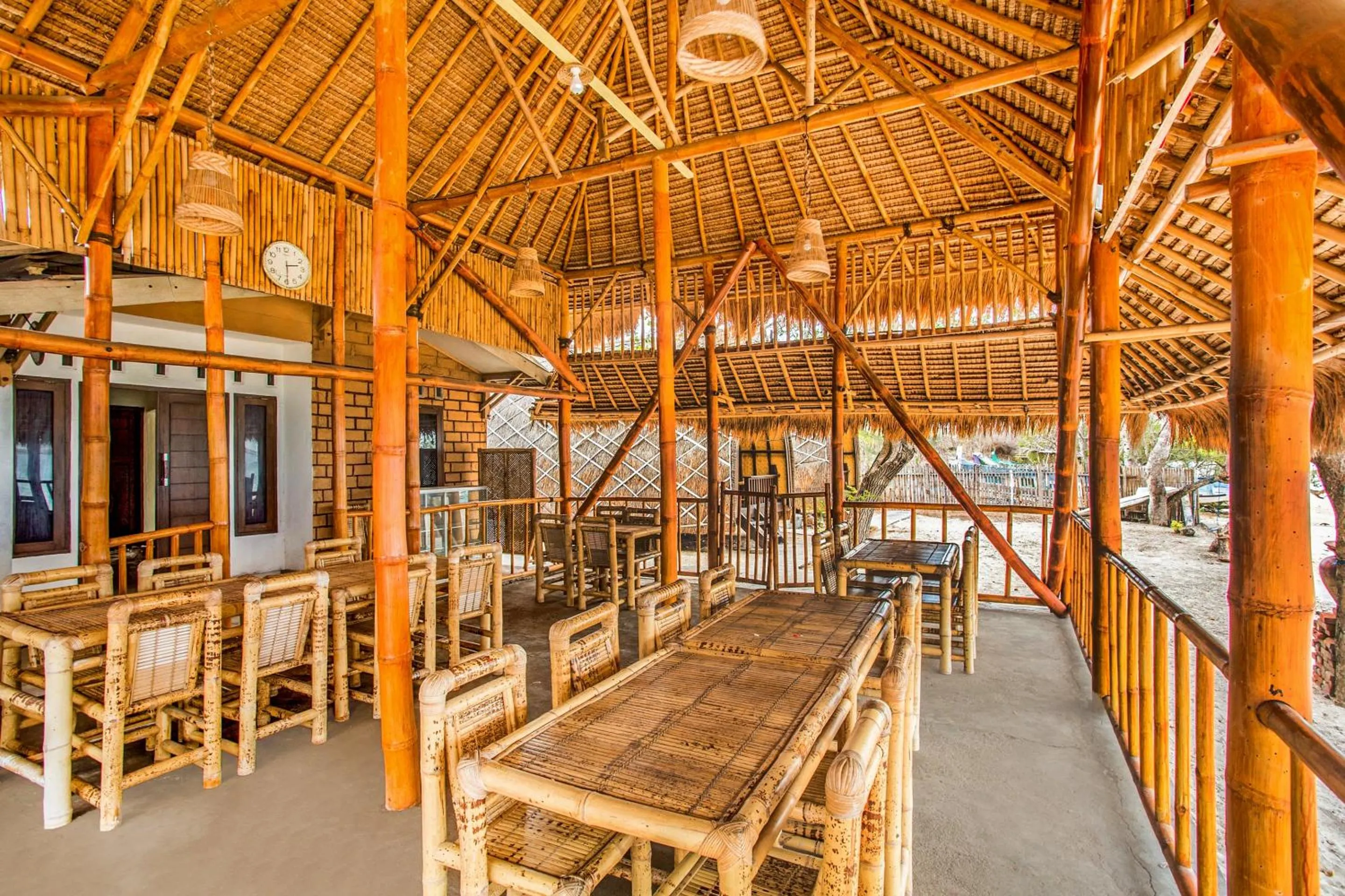 Restaurant/places to eat in Hotel O Telone Bungalow