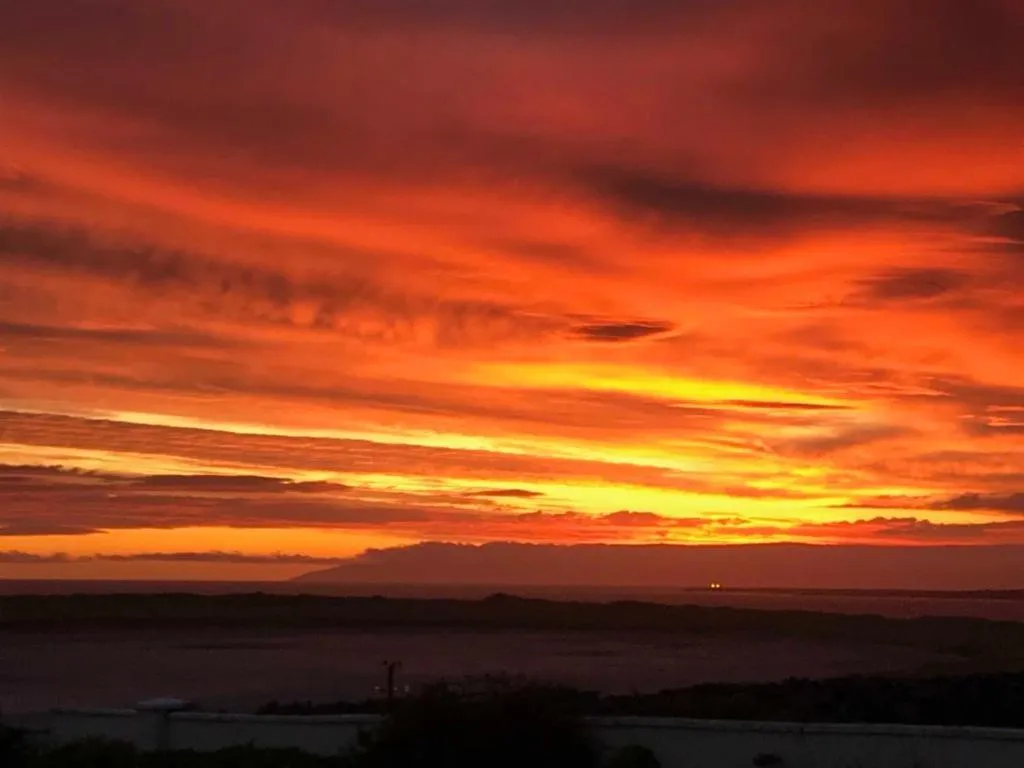 Sunrise in Ard Einne House Bed & Breakfast