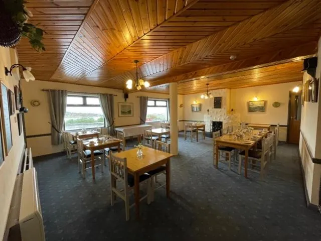 Dining area in Ard Einne House Bed & Breakfast