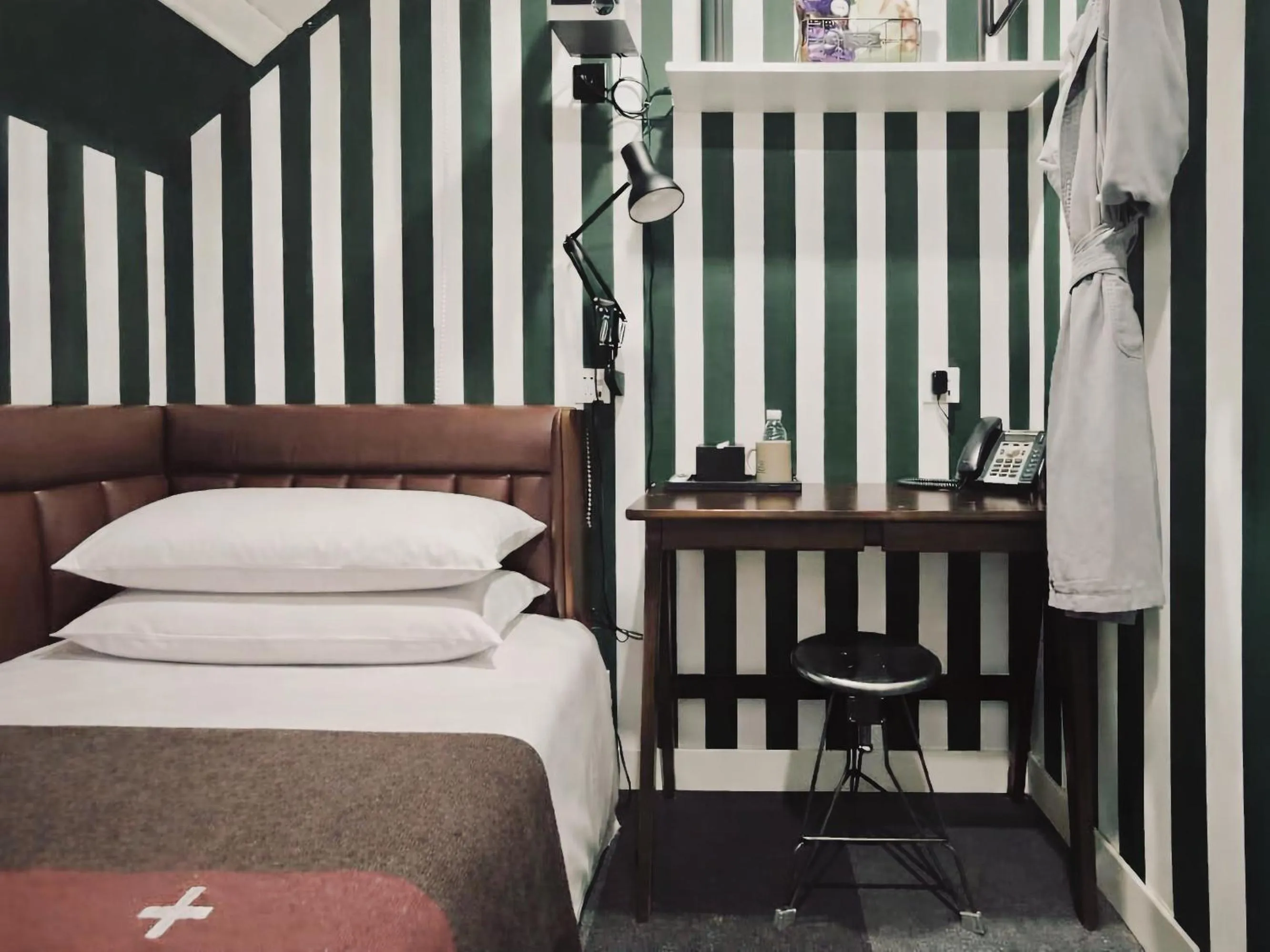 Bed in URSIDE Hotel Shanghai The Bund