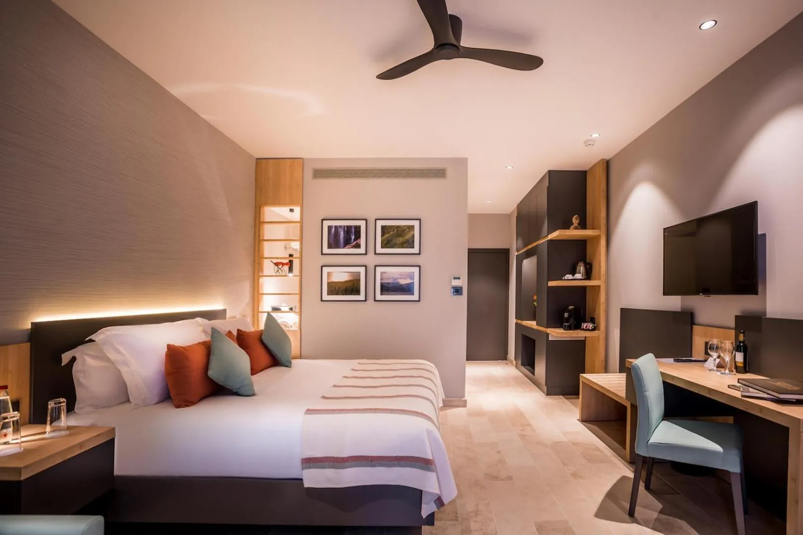 Photo of the whole room, Bed in Magdala Hotel