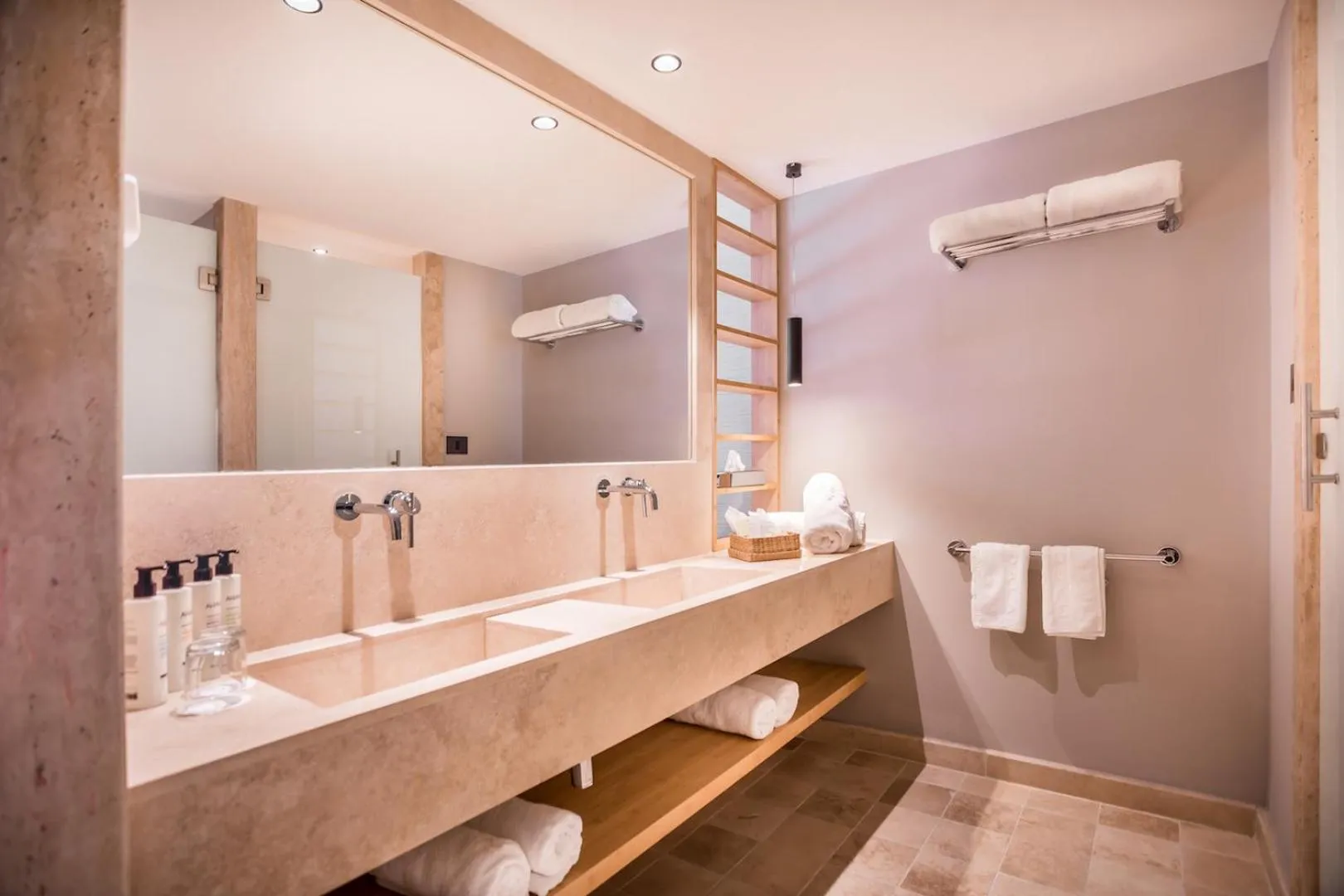 Bathroom in Magdala Hotel