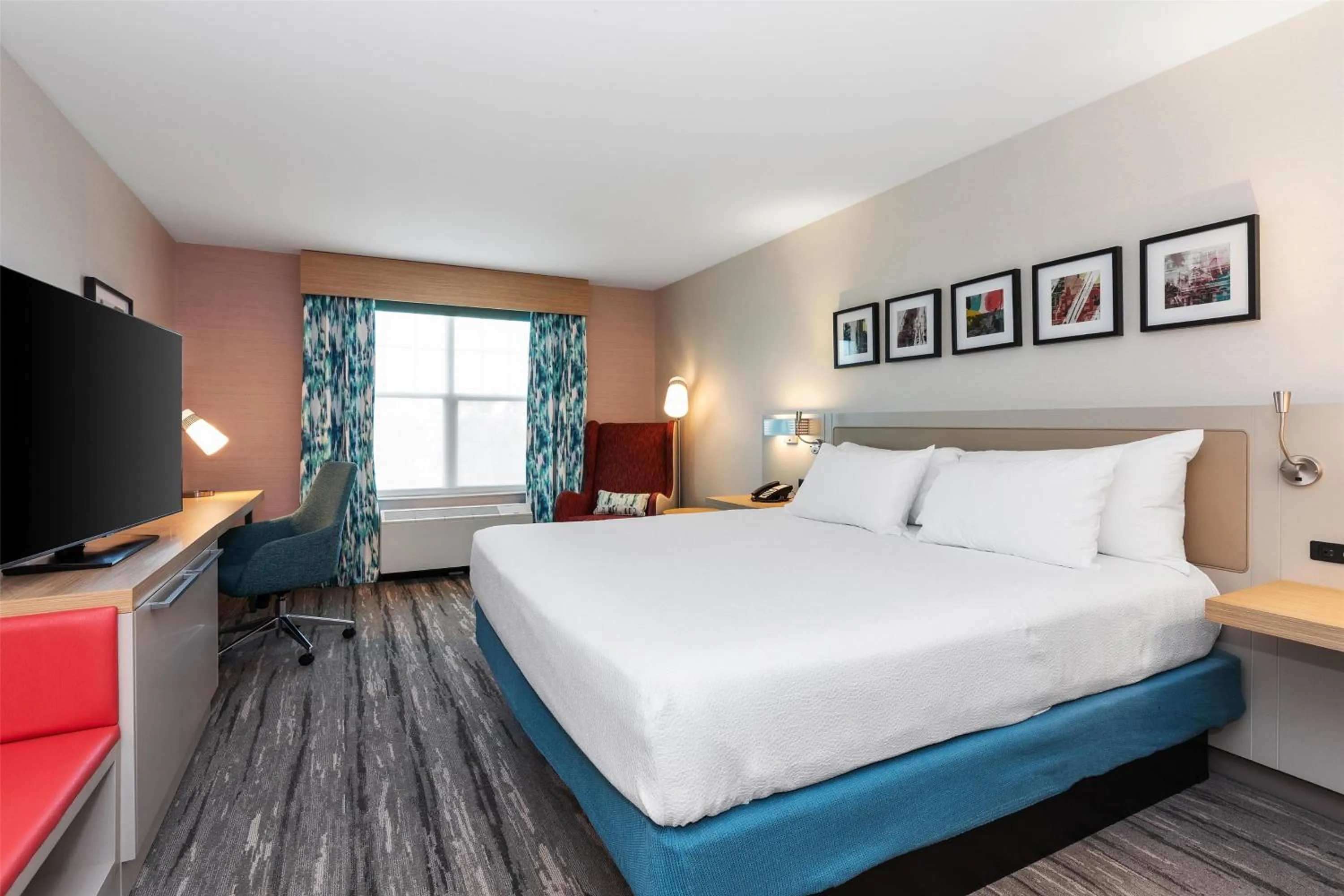 Bed in Hilton Garden Inn Auburn