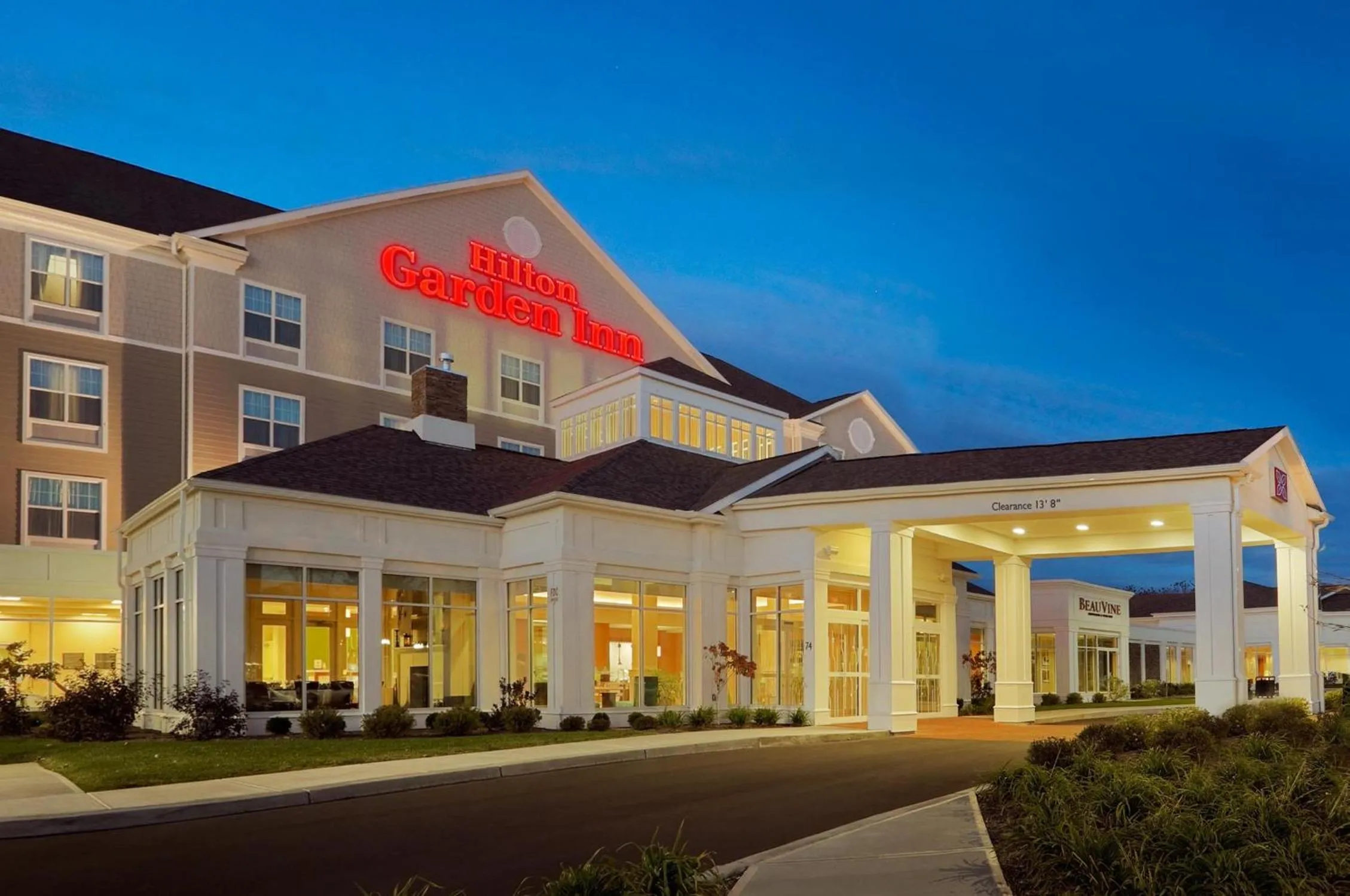 Property building in Hilton Garden Inn Auburn