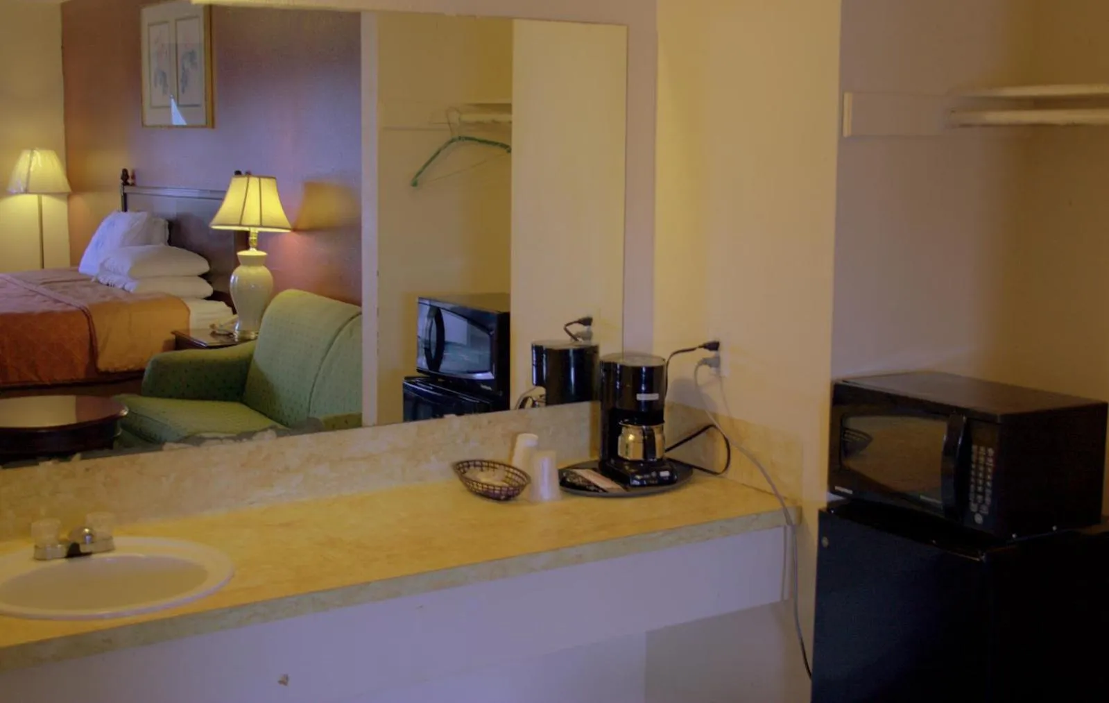 Somerville Inn and Suites