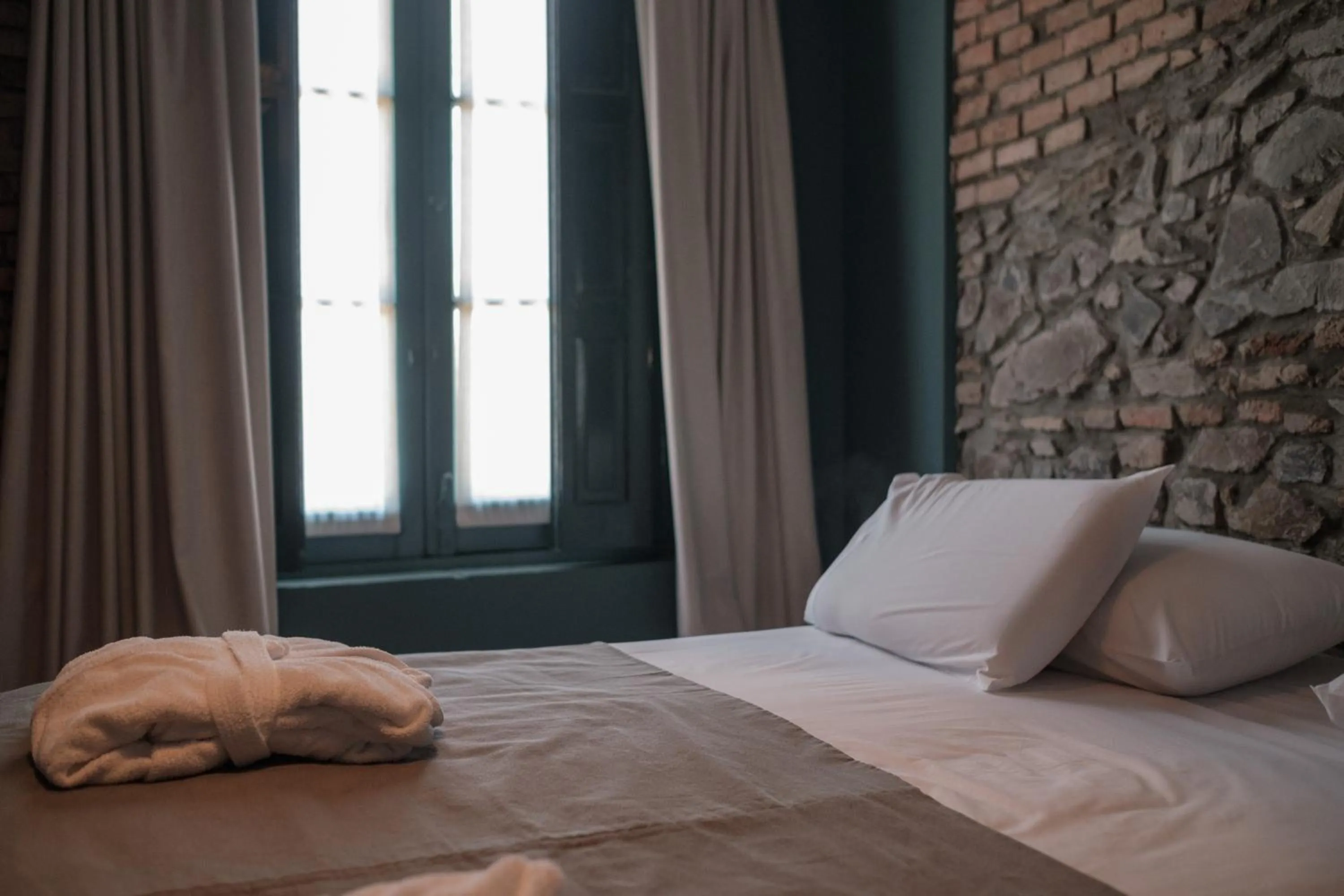 Bedroom, Bed in Posada Plaza Mayor