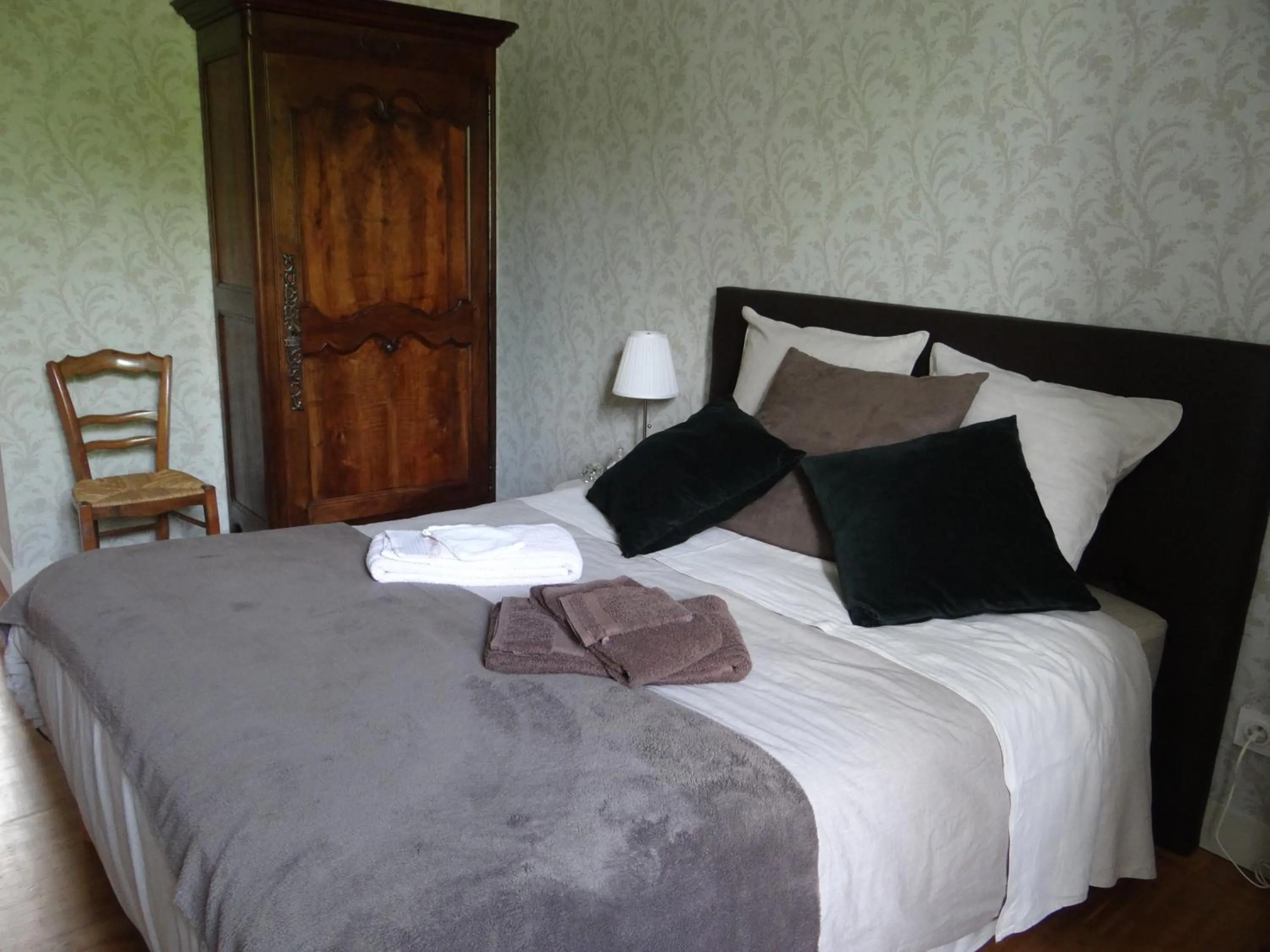 Les Tilleuls - Chambres d'hôtes - La Rochefoucauld