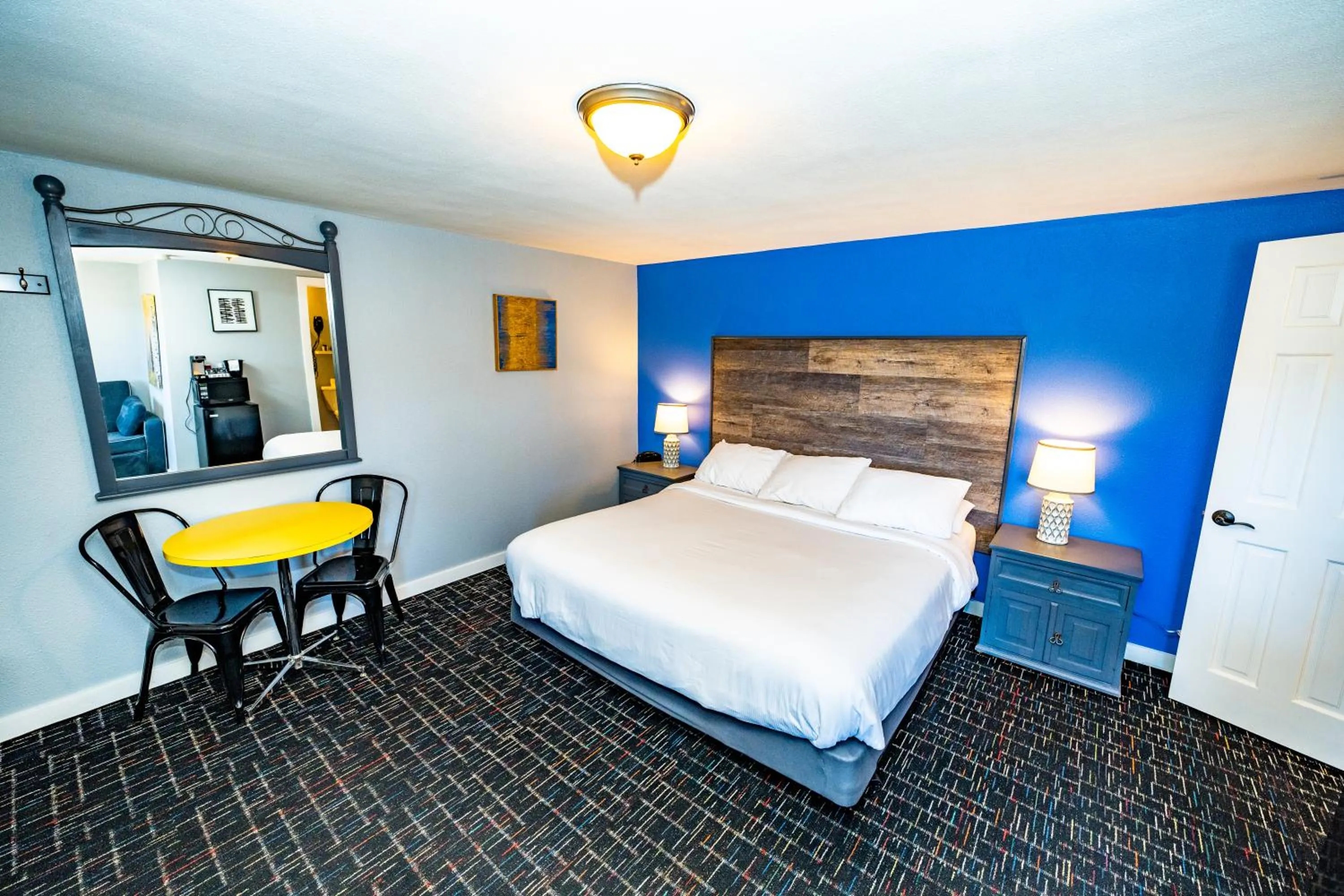 Bed in Coyote Mountain Lodge