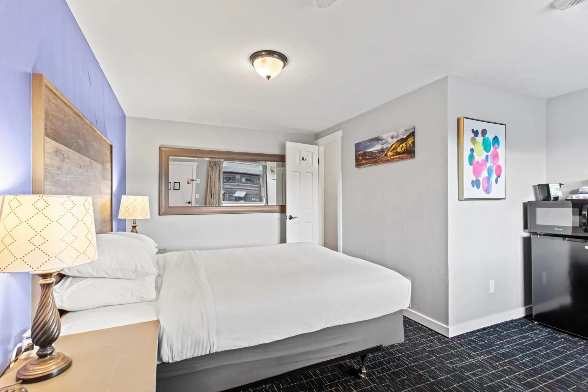 Bed in Coyote Mountain Lodge