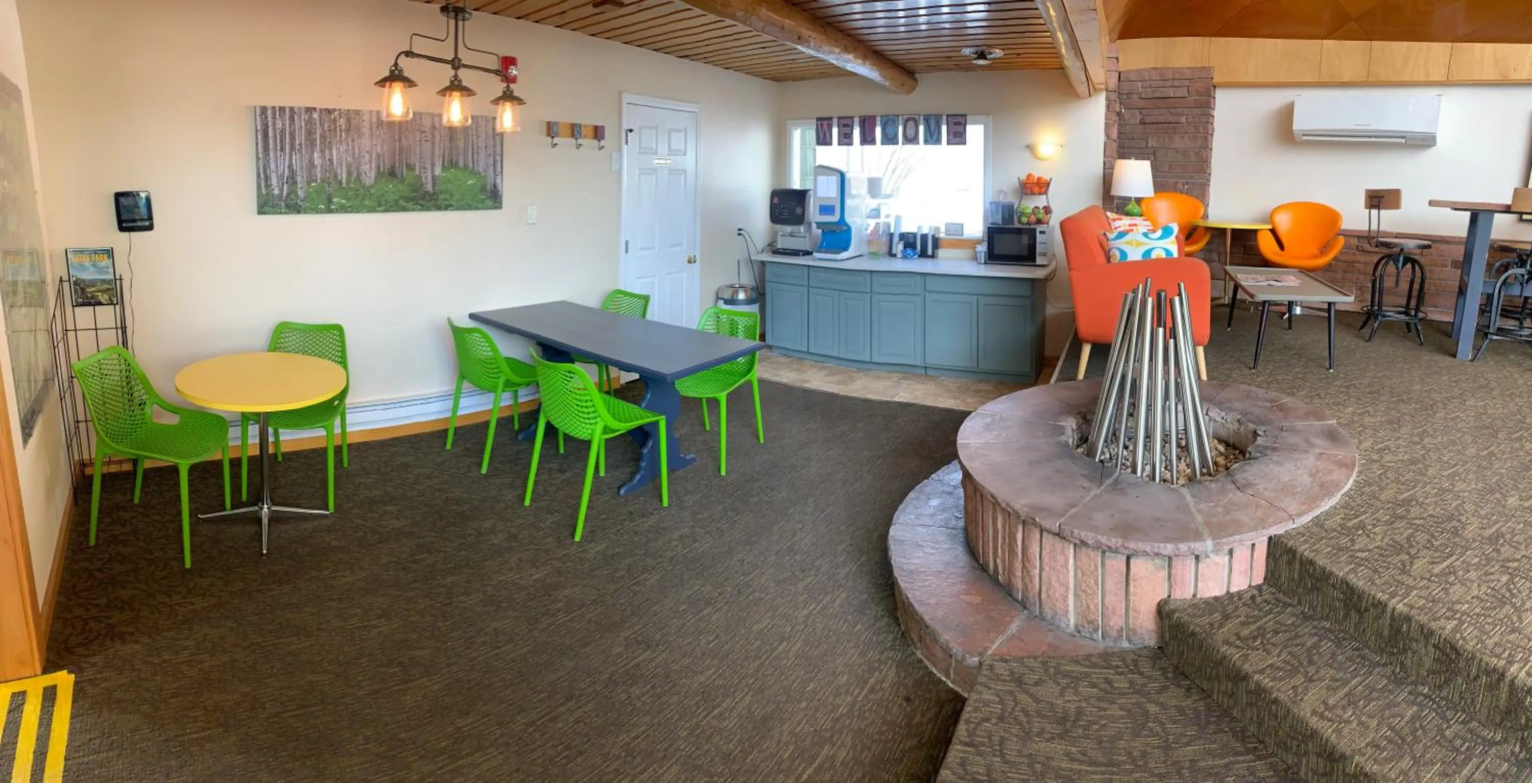 Lobby or reception in Coyote Mountain Lodge