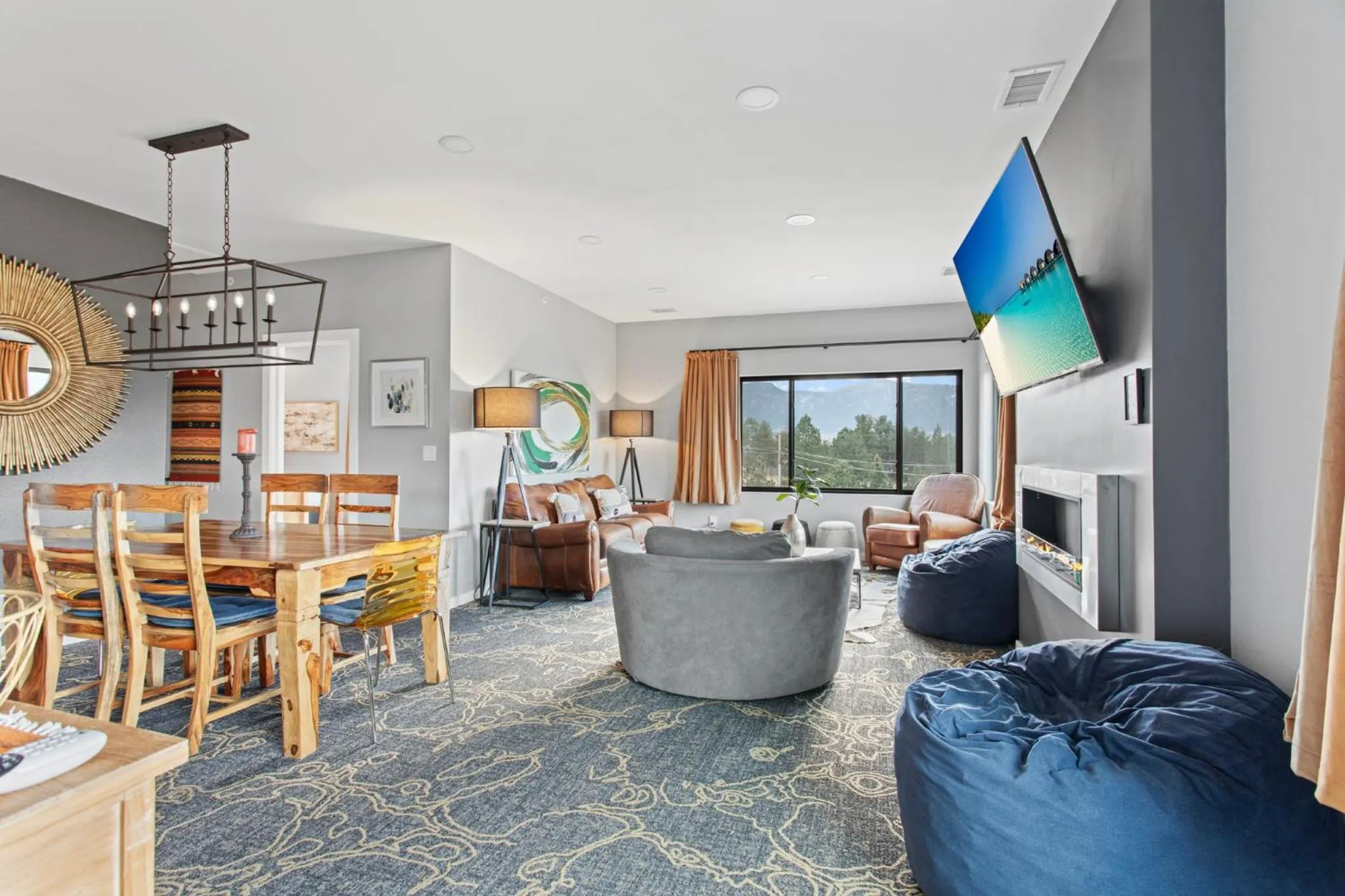 Coyote Mountain Lodge