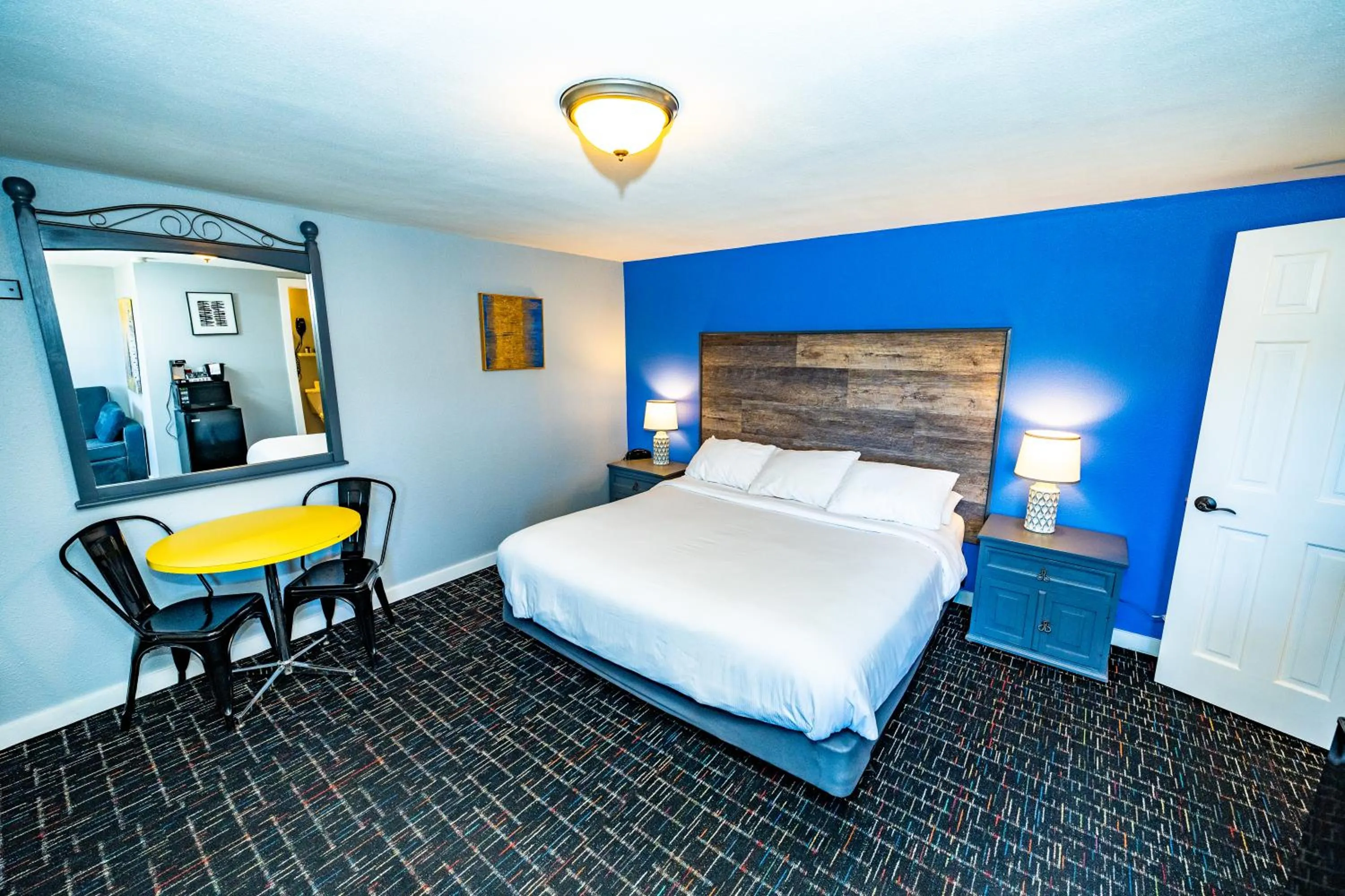 Bed in Coyote Mountain Lodge