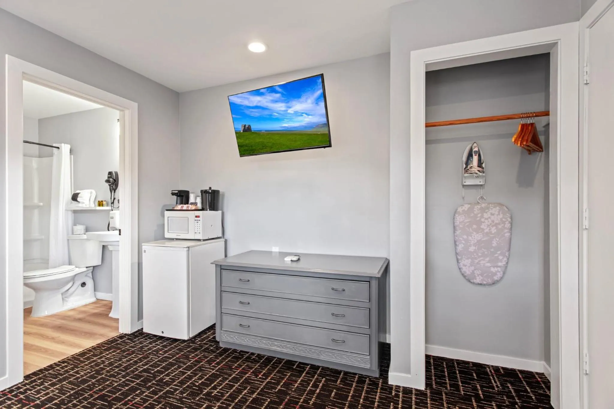 Coyote Mountain Lodge