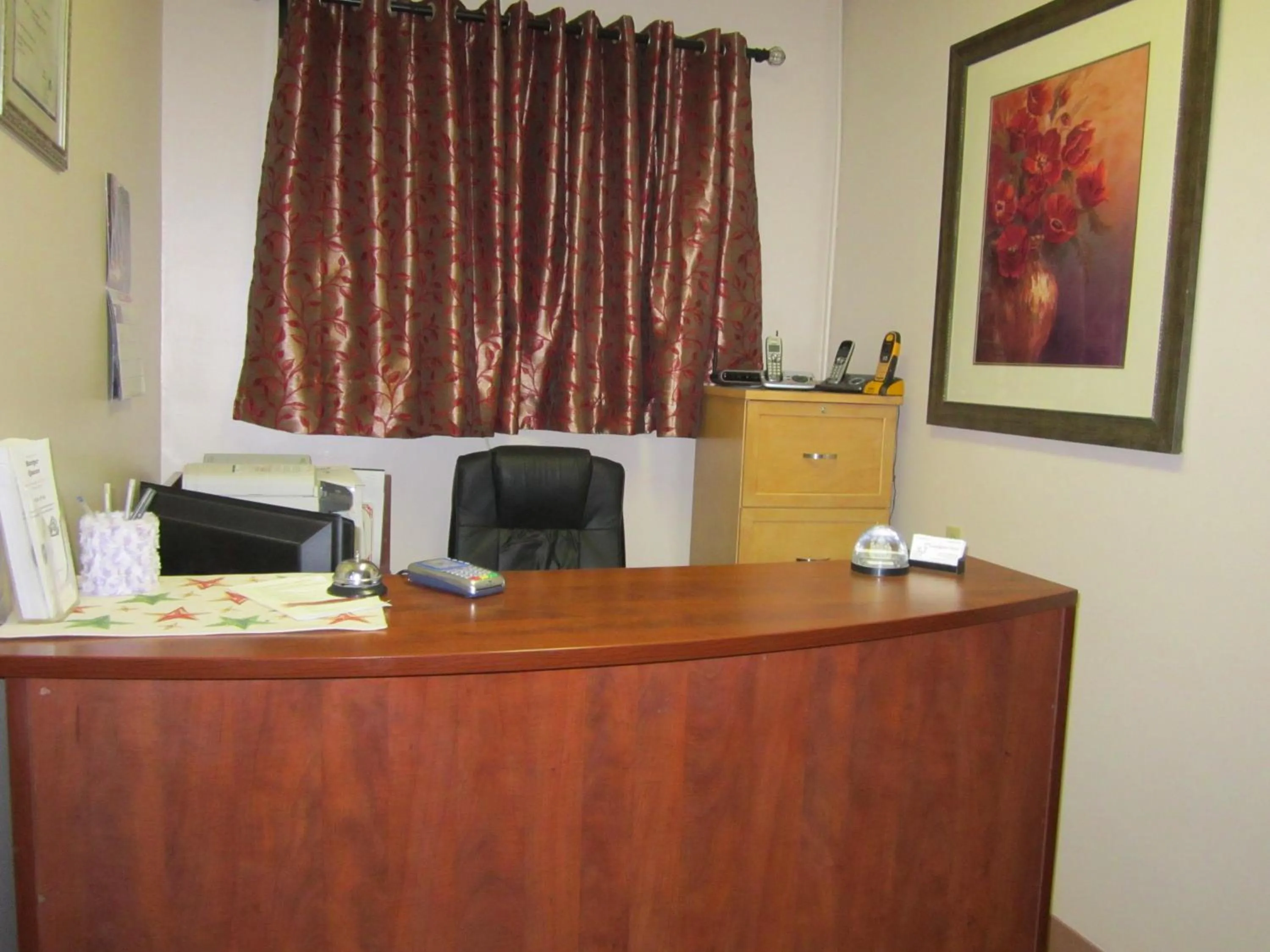 Lobby or reception in Viking Lamplighter Motel