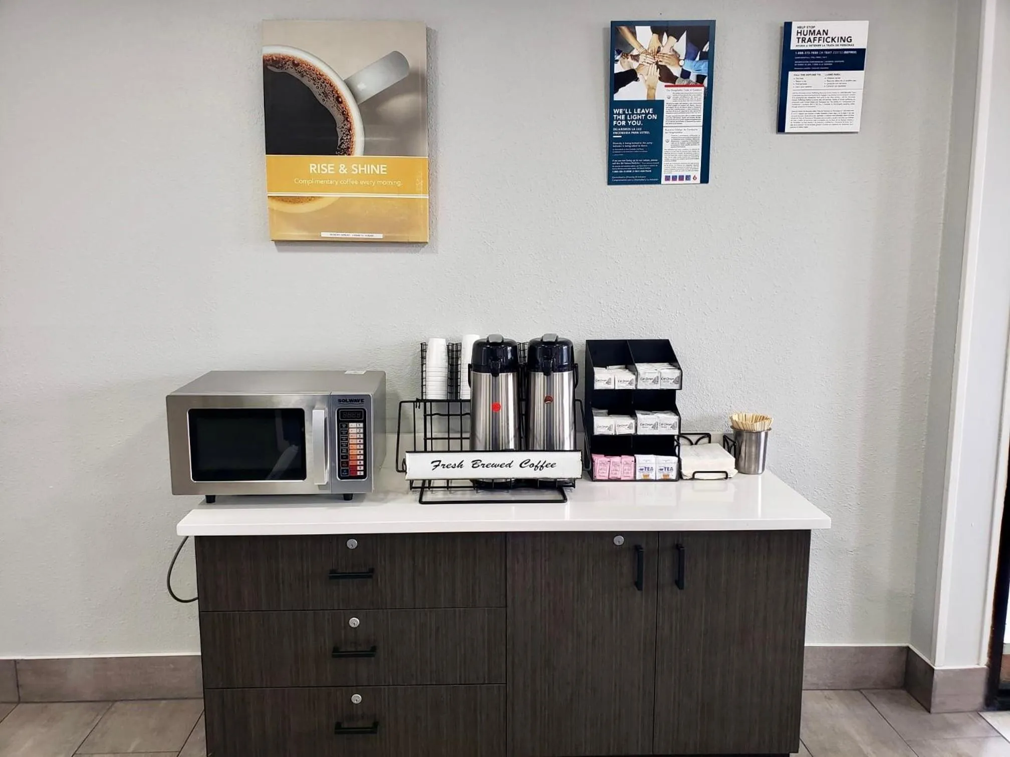 Coffee/tea facilities in Motel 6-East Ridge, TN