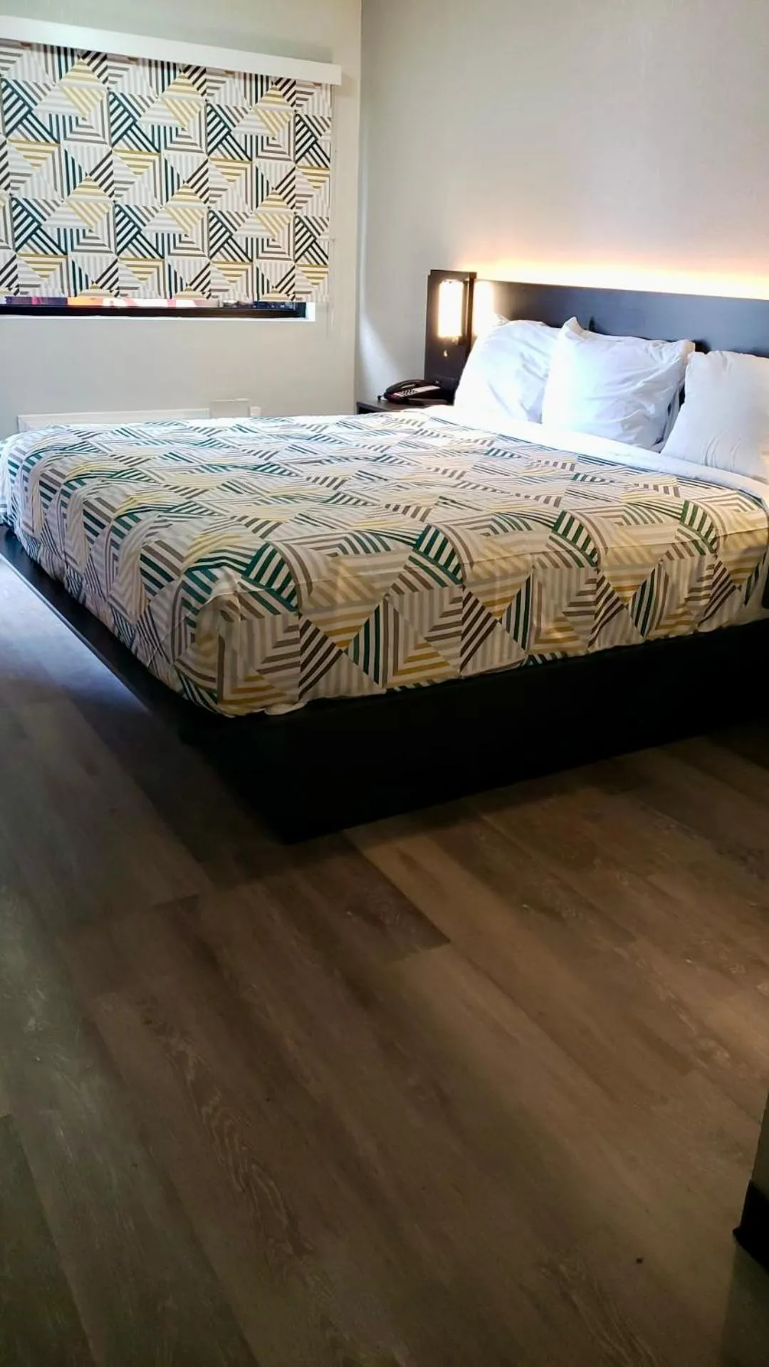 Bedroom, Bed in Motel 6-East Ridge, TN