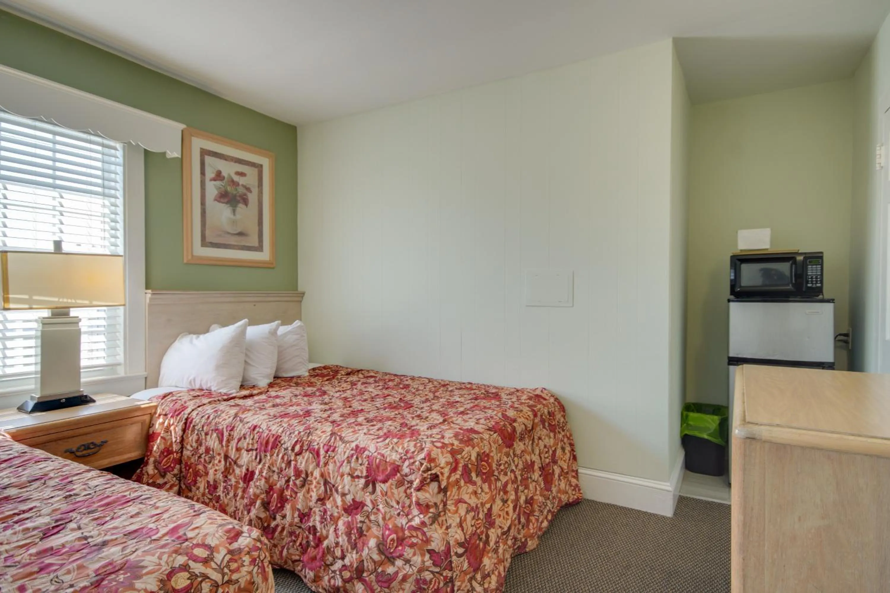 Bed in Ocean Lodge Hotel South