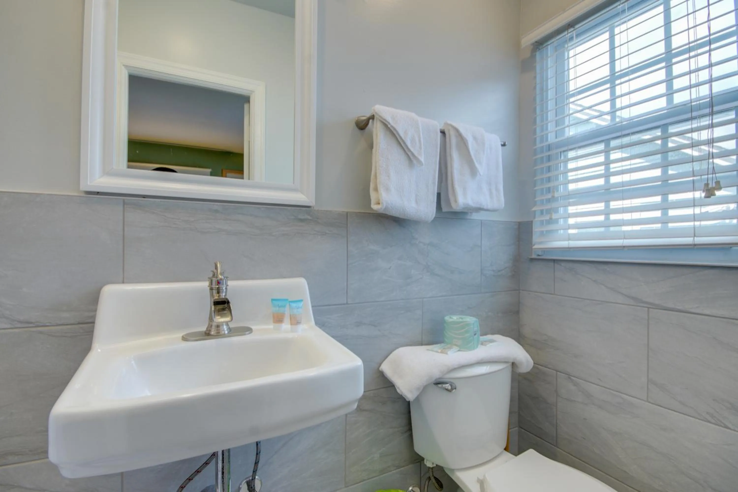 Toilet in Ocean Lodge Hotel South