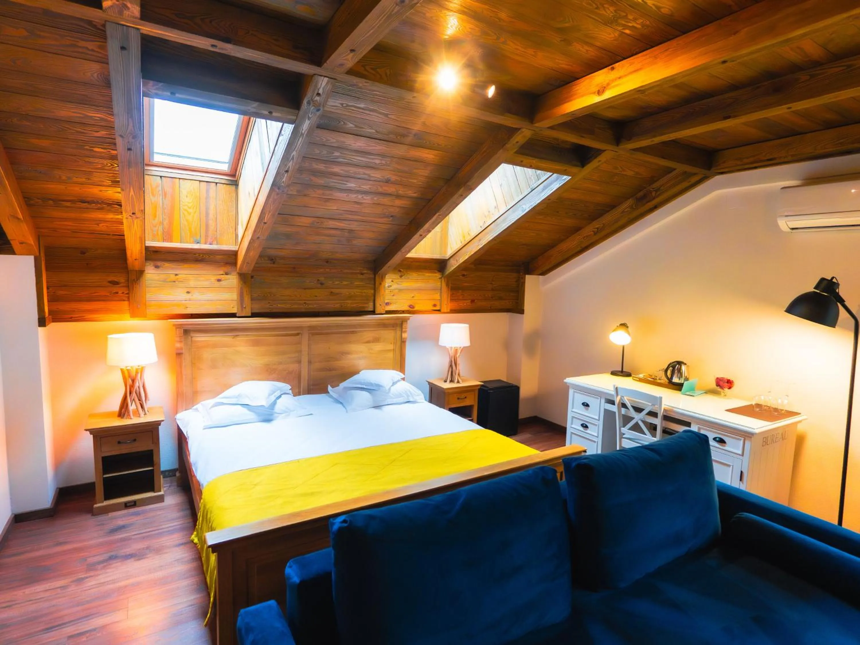 Photo of the whole room, Bed in KABAN BOUTIQUE HOTEL - 5Star Central Villa in Vatra Dornei