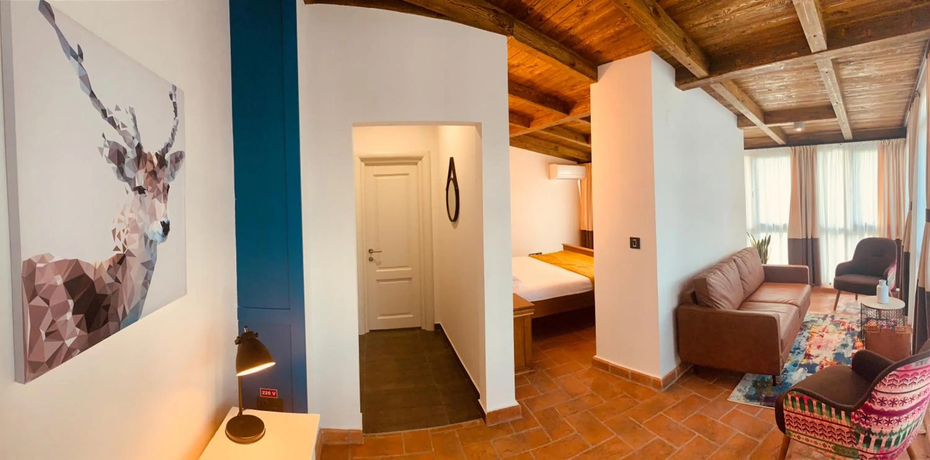 Bedroom, Bed in KABAN BOUTIQUE HOTEL - 5Star Central Villa in Vatra Dornei