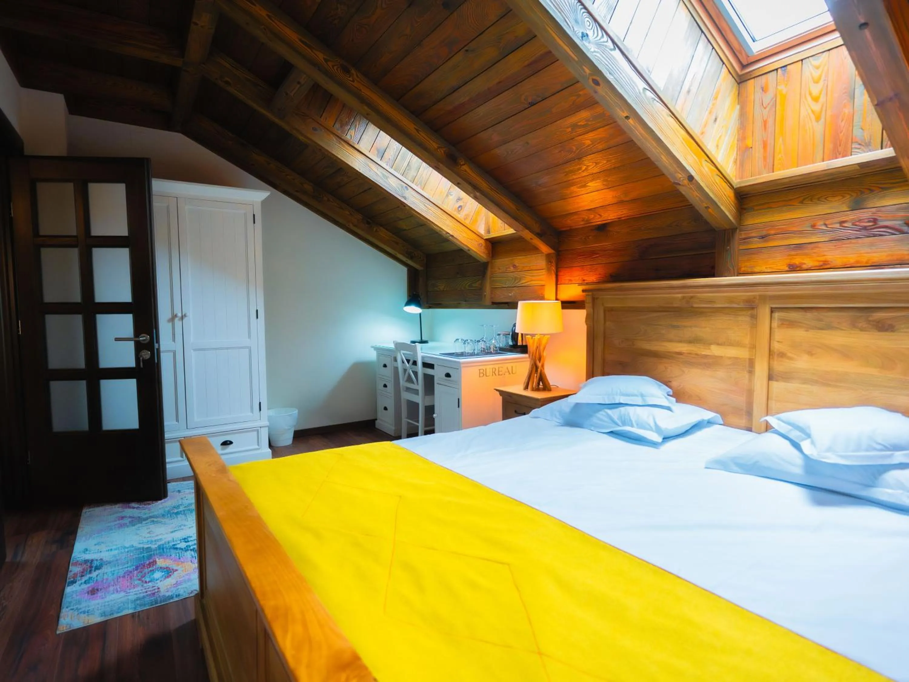 Bed in KABAN BOUTIQUE HOTEL - 5Star Central Villa in Vatra Dornei