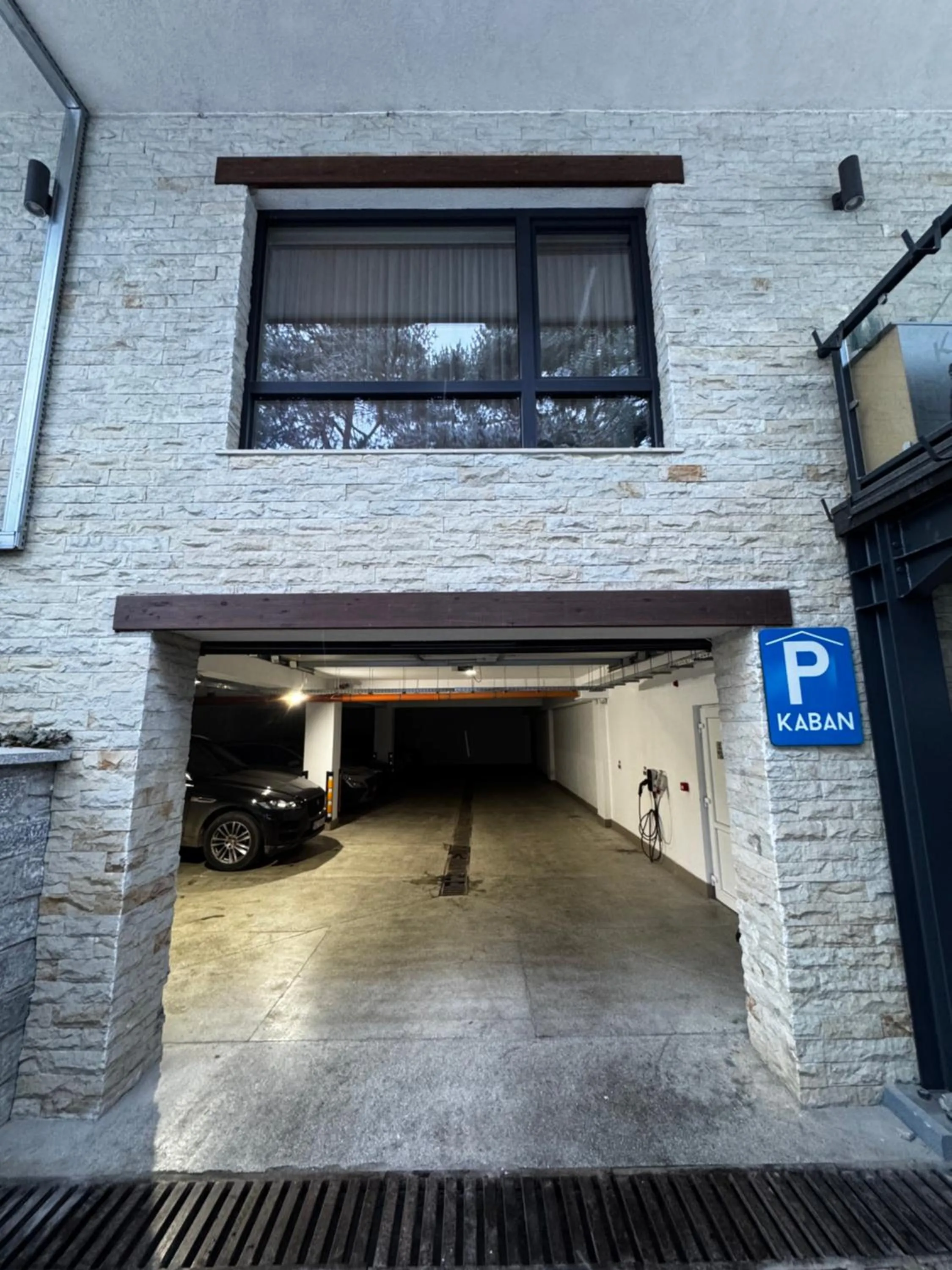 Parking in KABAN BOUTIQUE HOTEL - 5Star Central Villa in Vatra Dornei