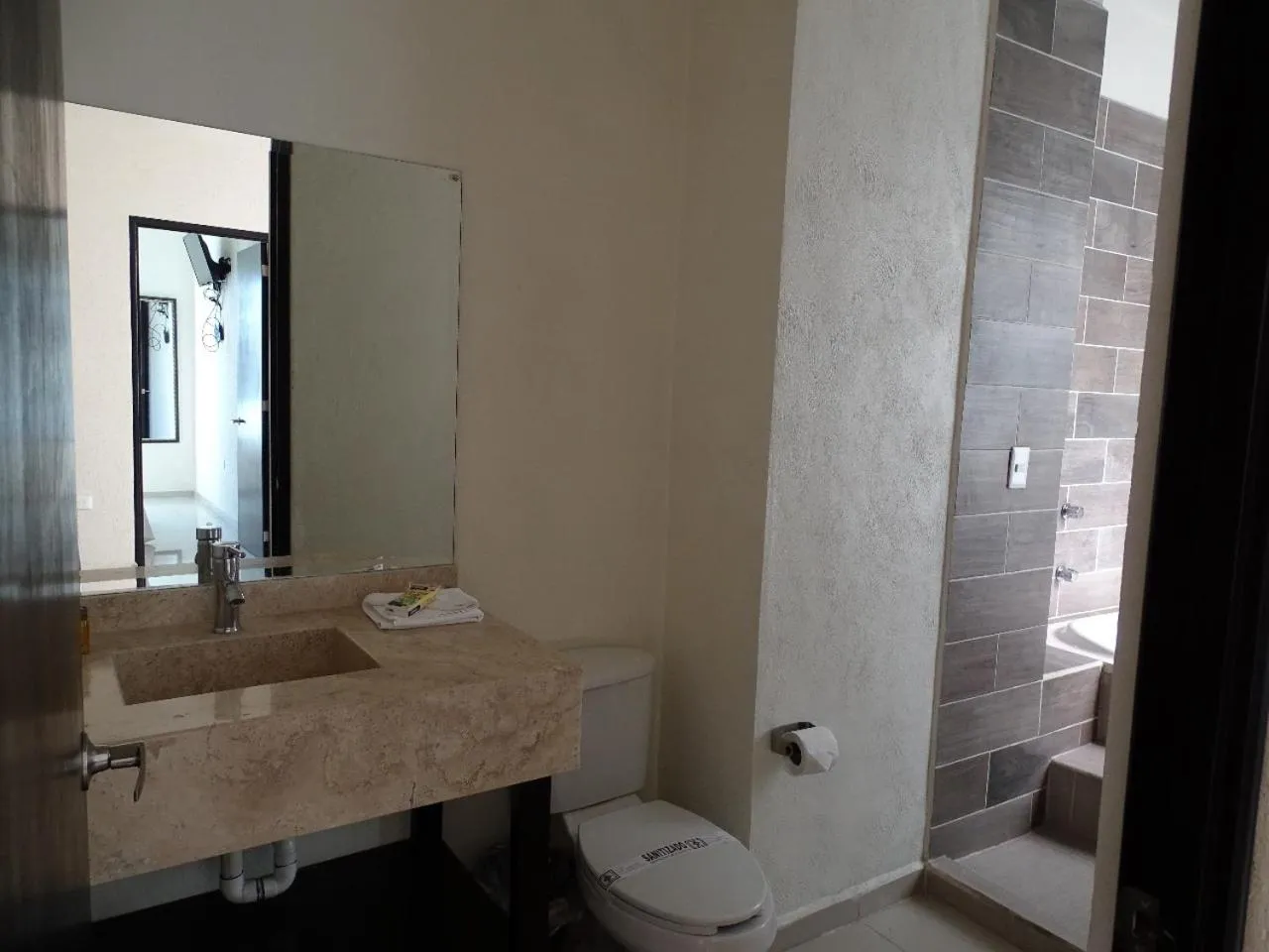 Bathroom in Hotel Gya Boutique