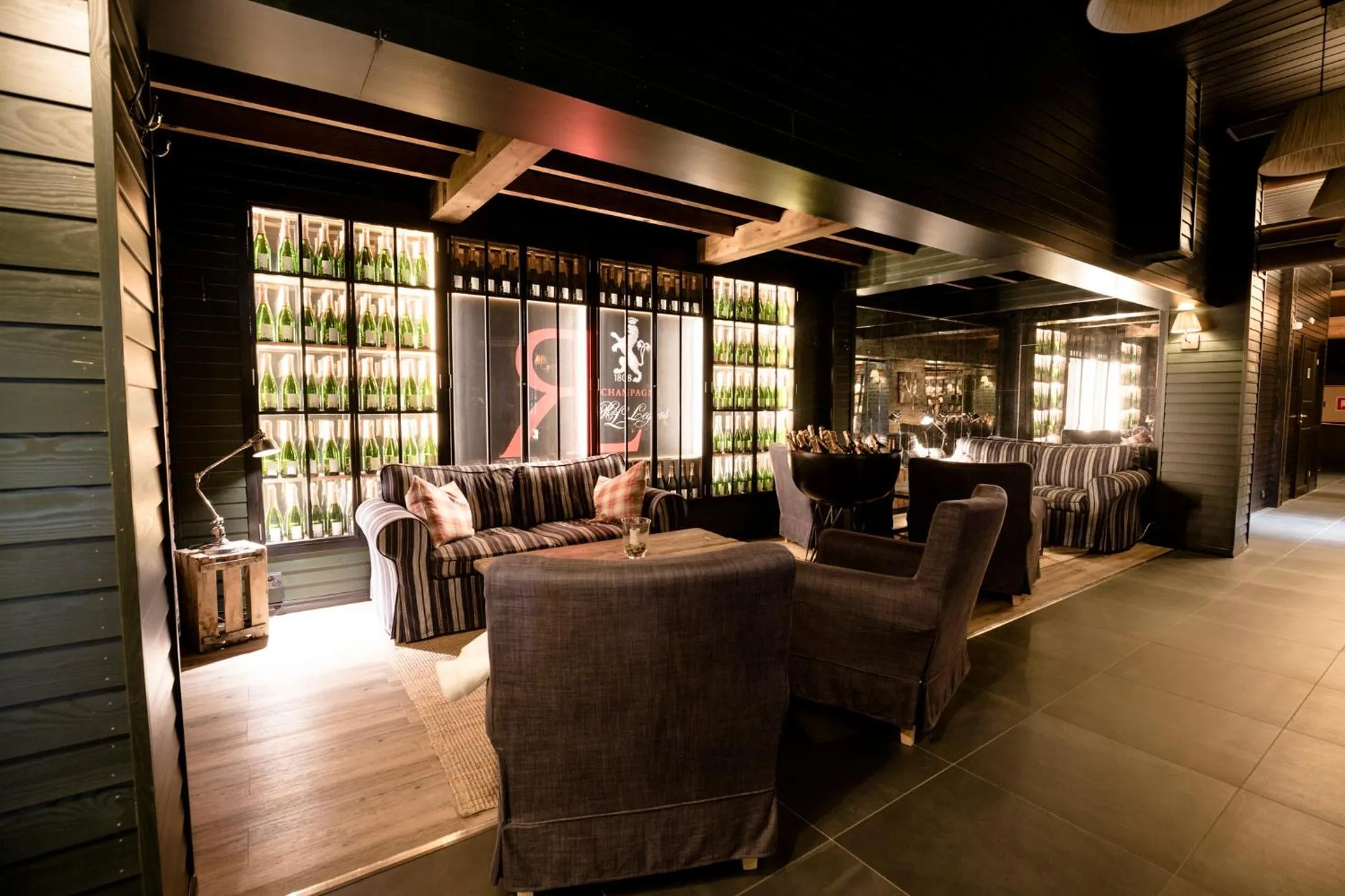 Restaurant/places to eat in Design Hotel Levi