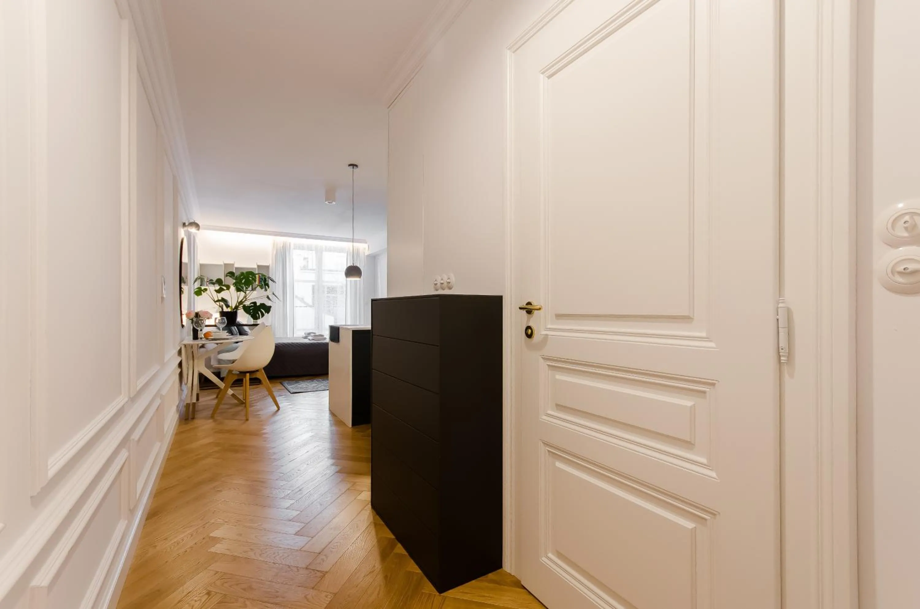 wardrobe in Old Town Premium Queen`s Apartments