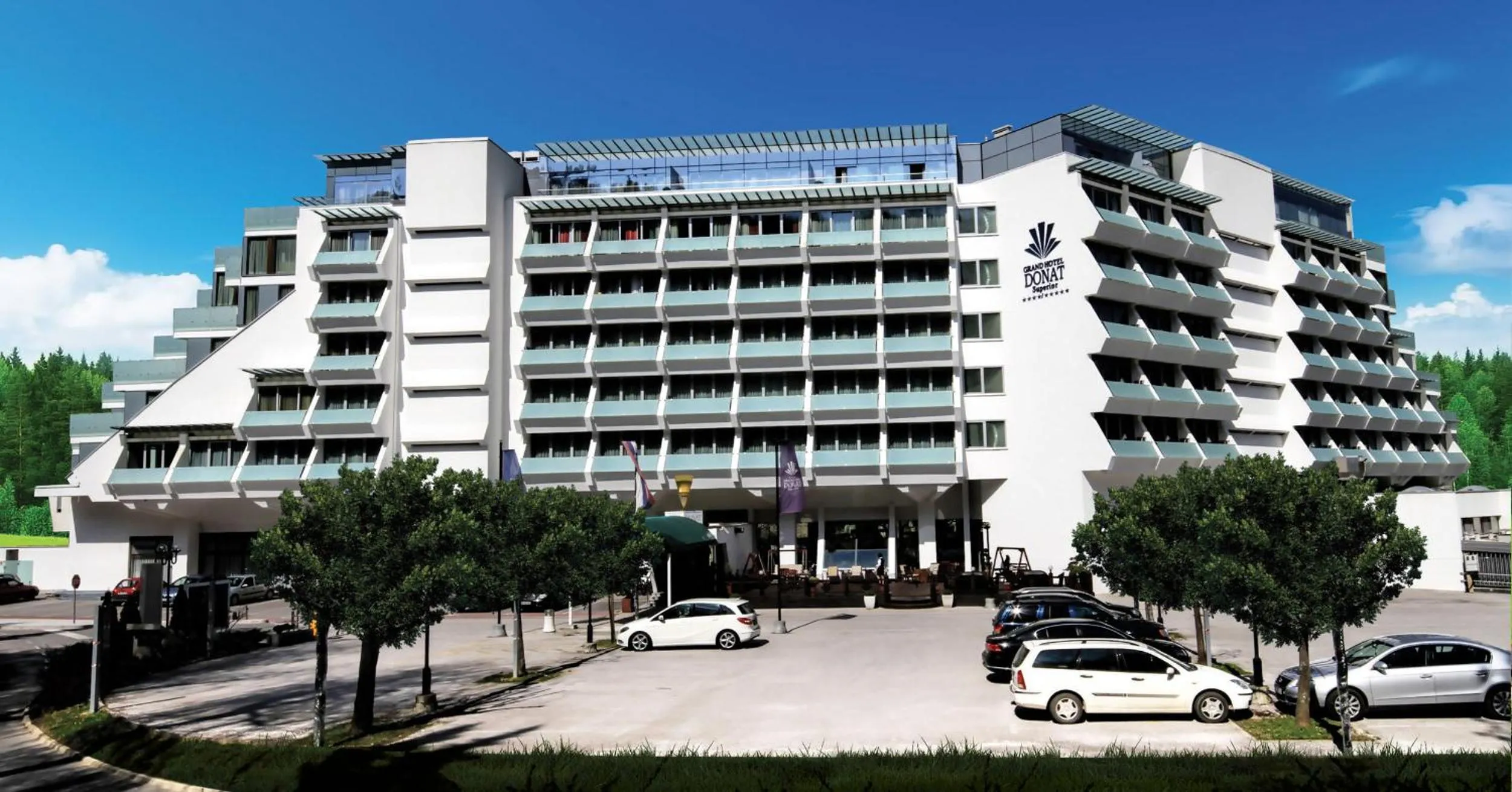 Facade/entrance in Grand Hotel Donat Superior & Wellness Center