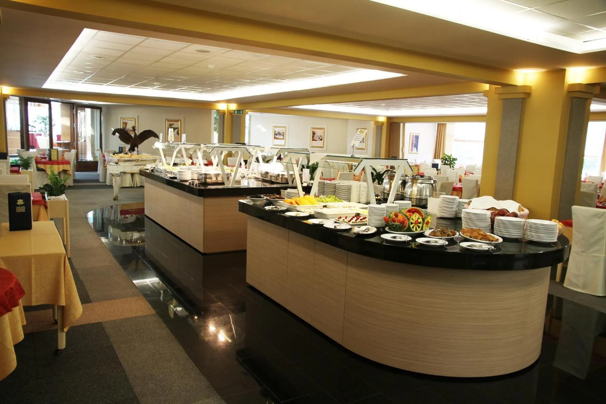 Restaurant/places to eat in Grand Hotel Donat Superior & Wellness Center