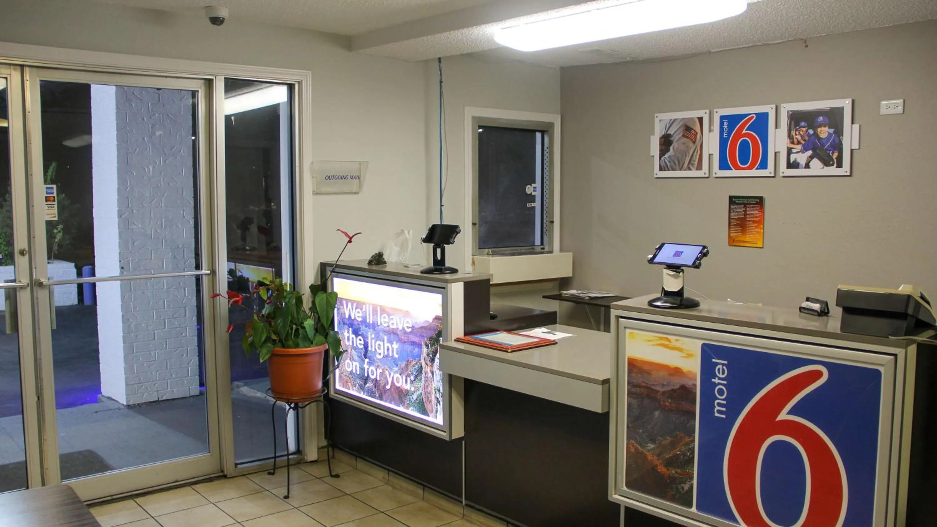 Lobby or reception in Motel 6-Fayetteville, AR