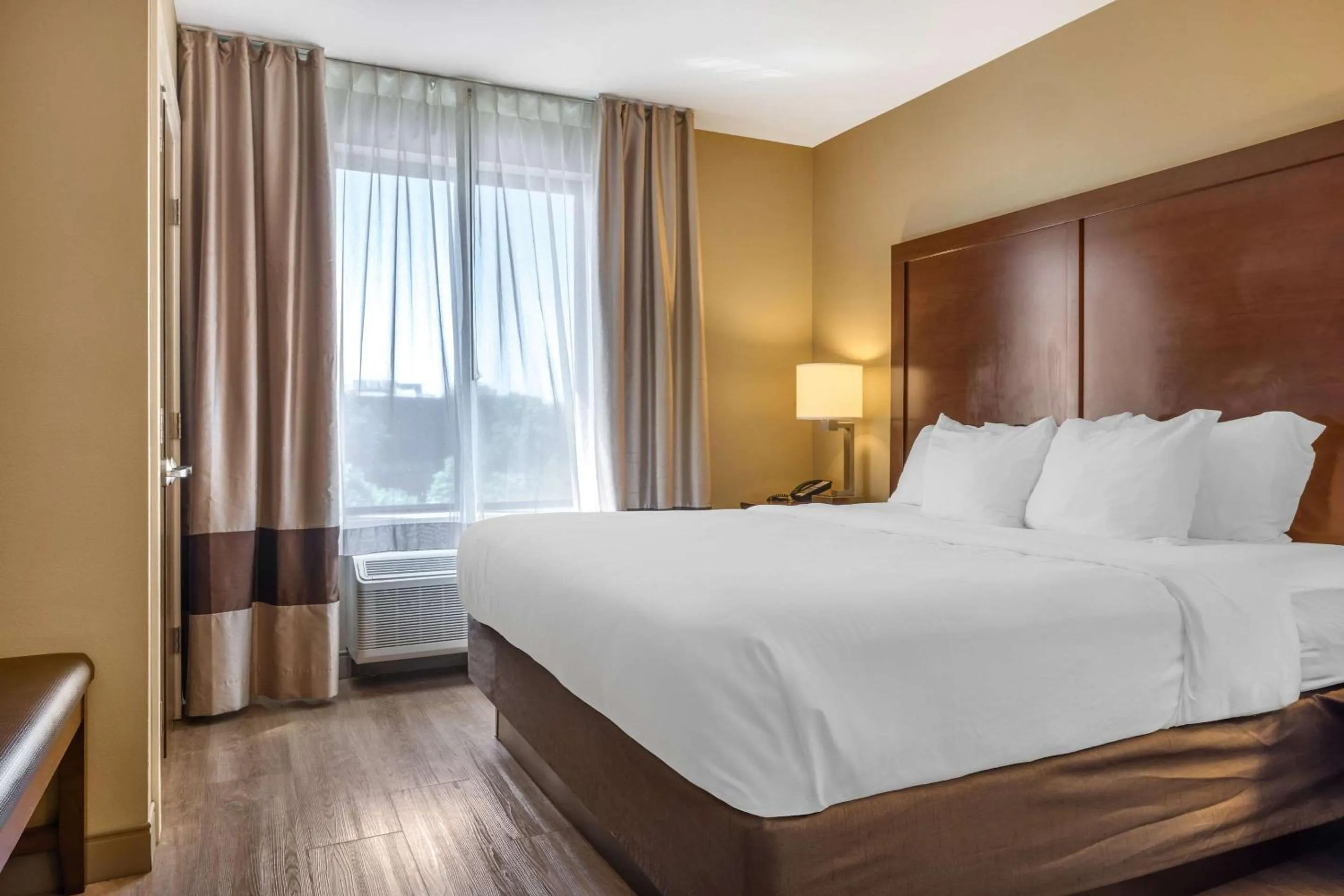 Bedroom, Bed in Comfort Inn & Suites At CrossPlex Village